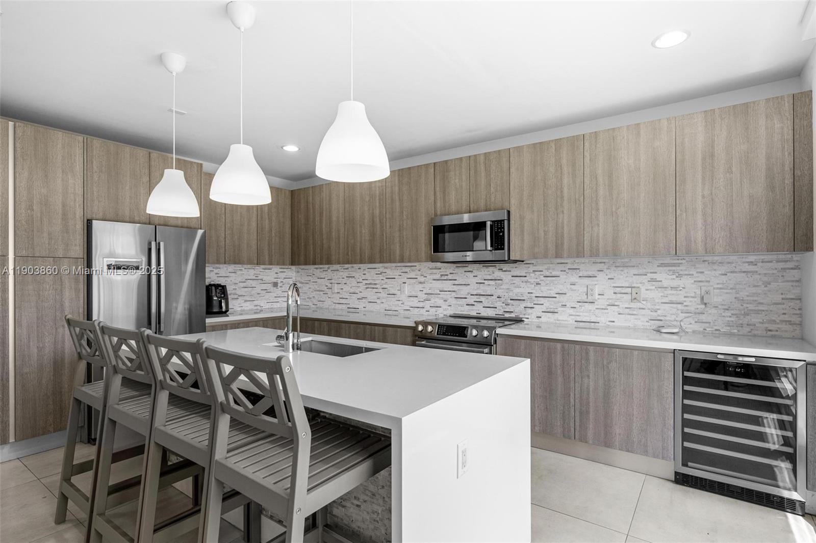 DORAL PALMS SOUTH - Residential Lease