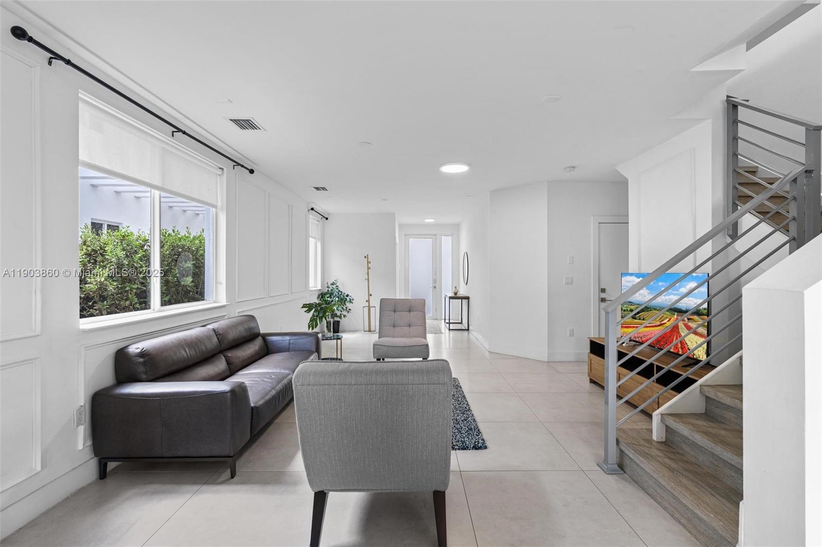 DORAL PALMS SOUTH - Residential Lease