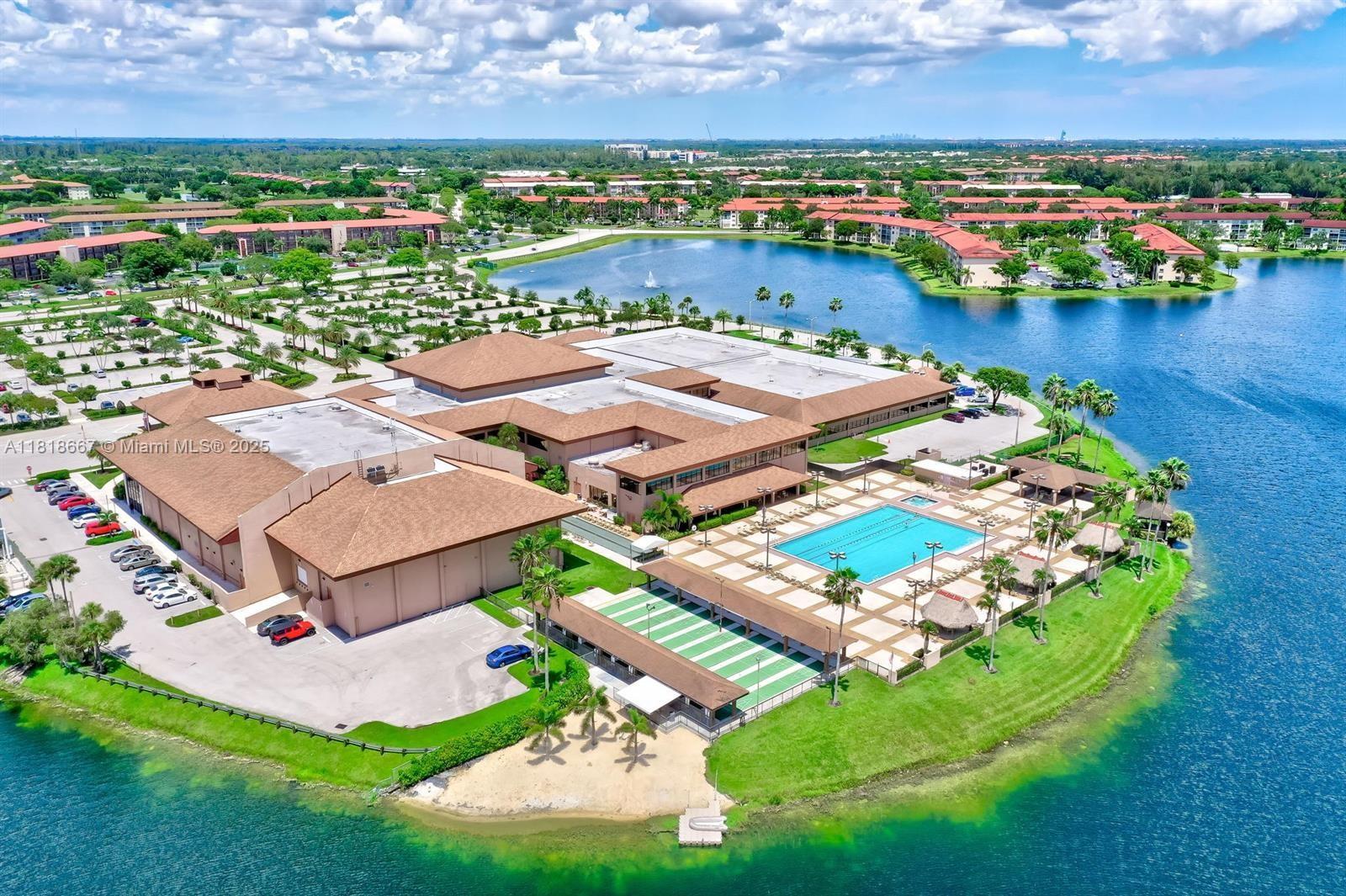 150 Sw 134th Way 209R, Pembroke Pines, Miami-Dade County, Florida - 1 Bedrooms  
2 Bathrooms - 
