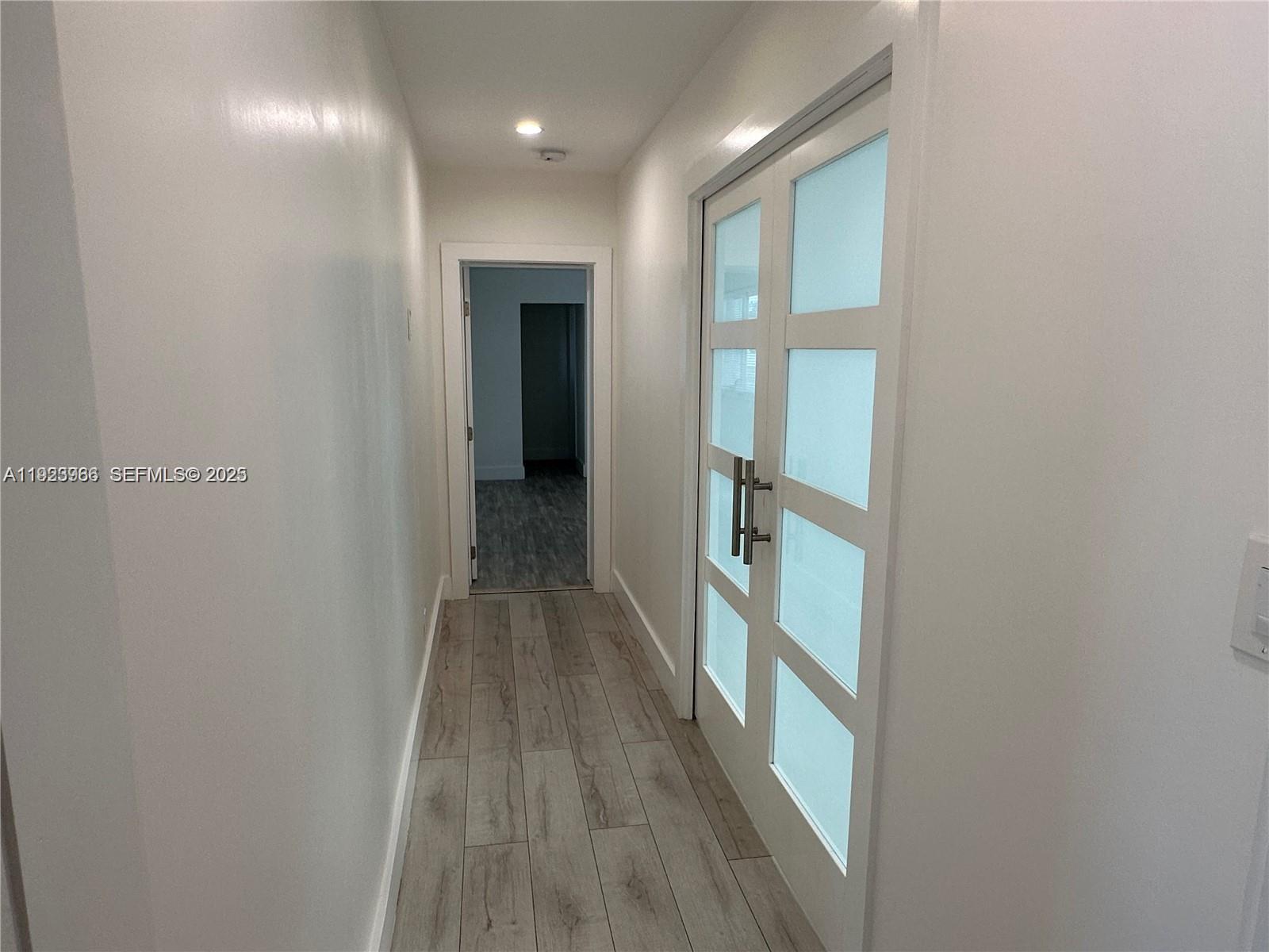 HOLLYWOOD CENTER AMEN PLA - Residential Lease