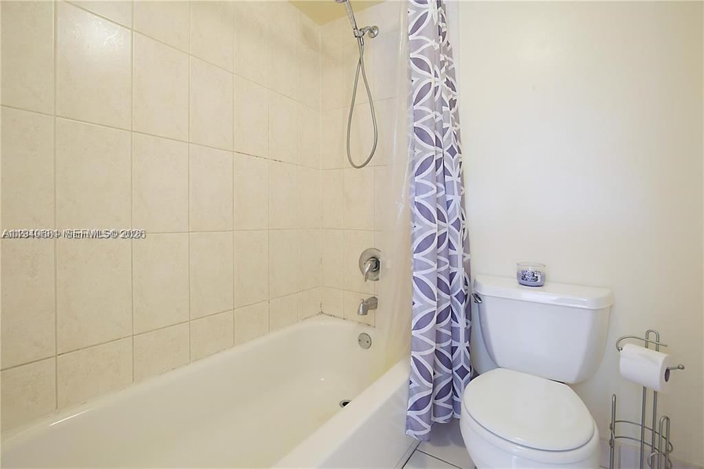 SHERWOOD SQUARE CONDOMINI - Residential