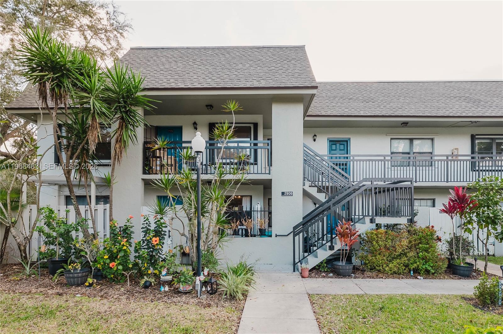 DELRAY OAKS CONDO - Residential