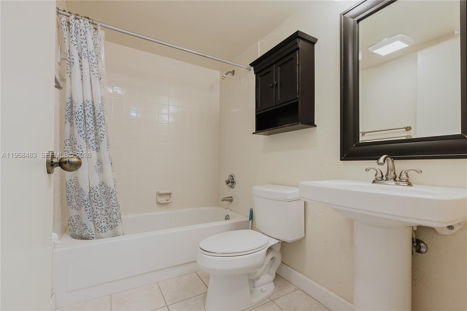 DELRAY OAKS CONDO - Residential