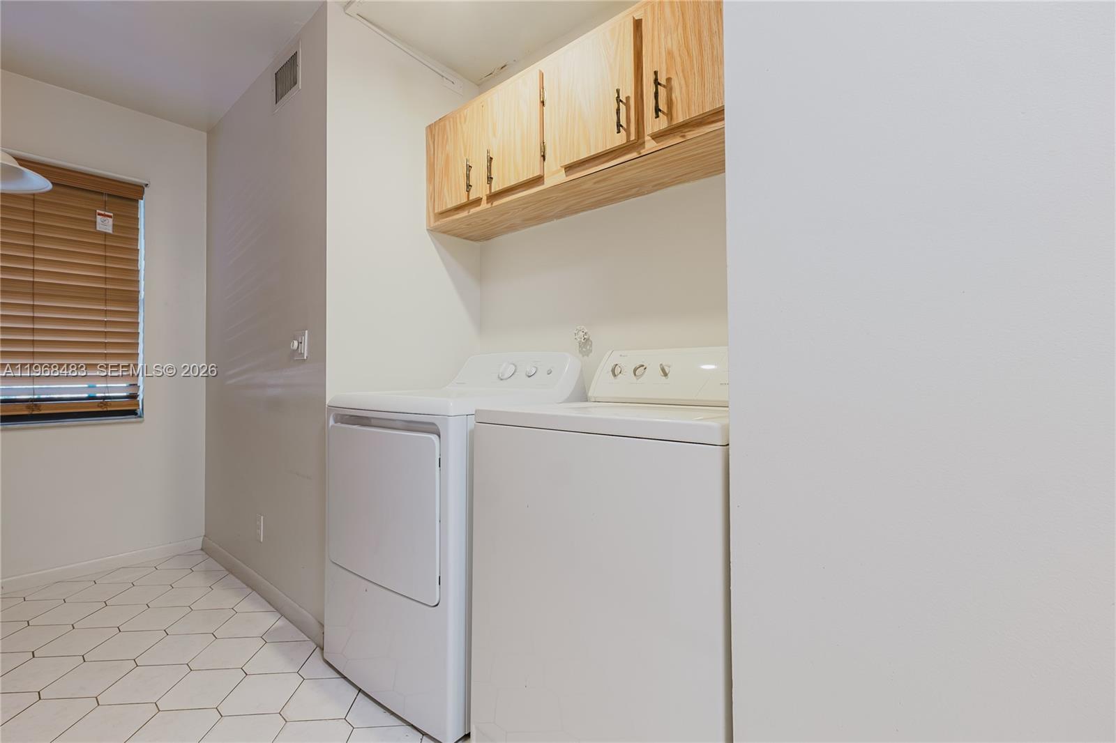 DELRAY OAKS CONDO - Residential