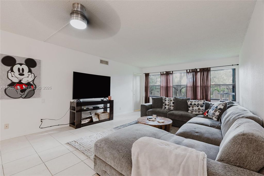 Photo of 2906 SW 21st Ter #312D, Delray Beach, FL 33445 (MLS # A11968483)