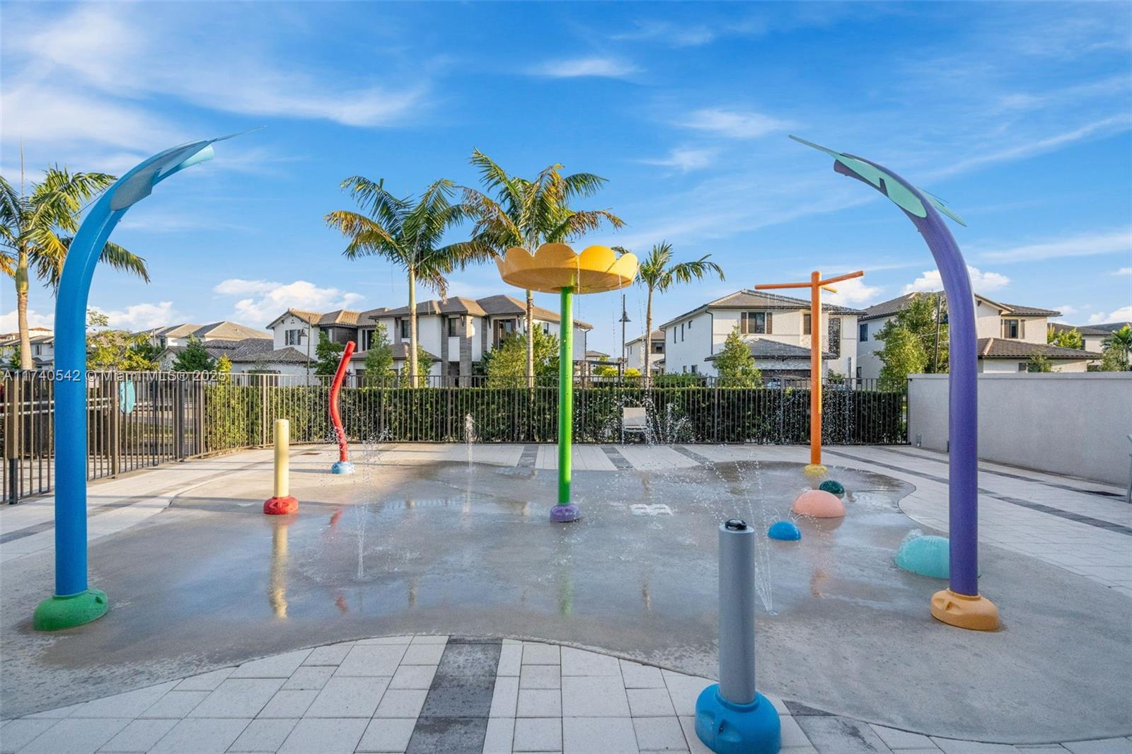 DOWNTOWN DORAL SOUTH PHAS - Residential
