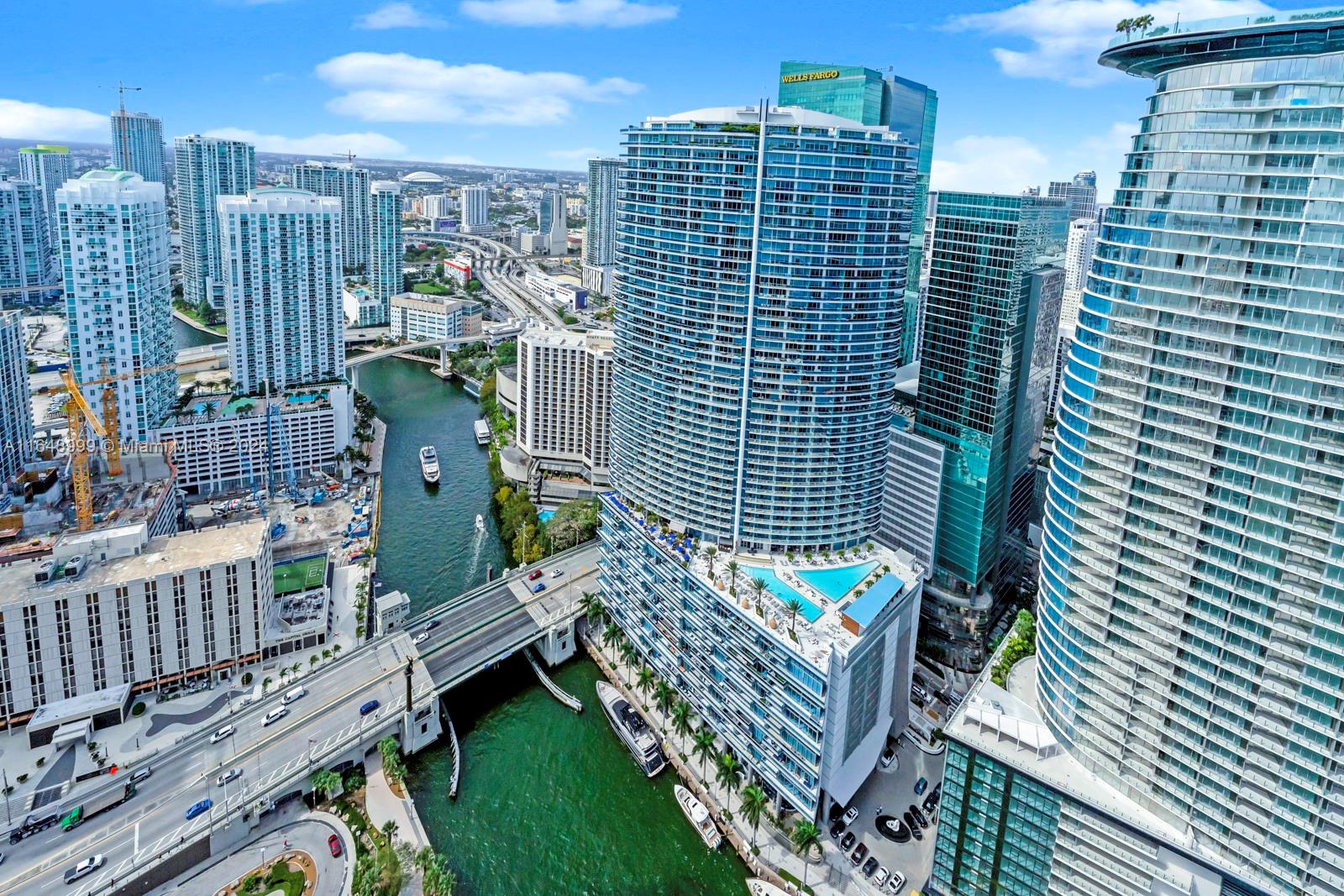 ICONBRICKELL CONDO NO 1 - Residential
