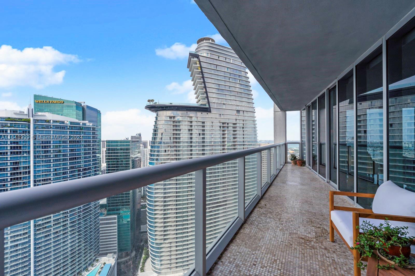 ICONBRICKELL CONDO NO 1 - Residential