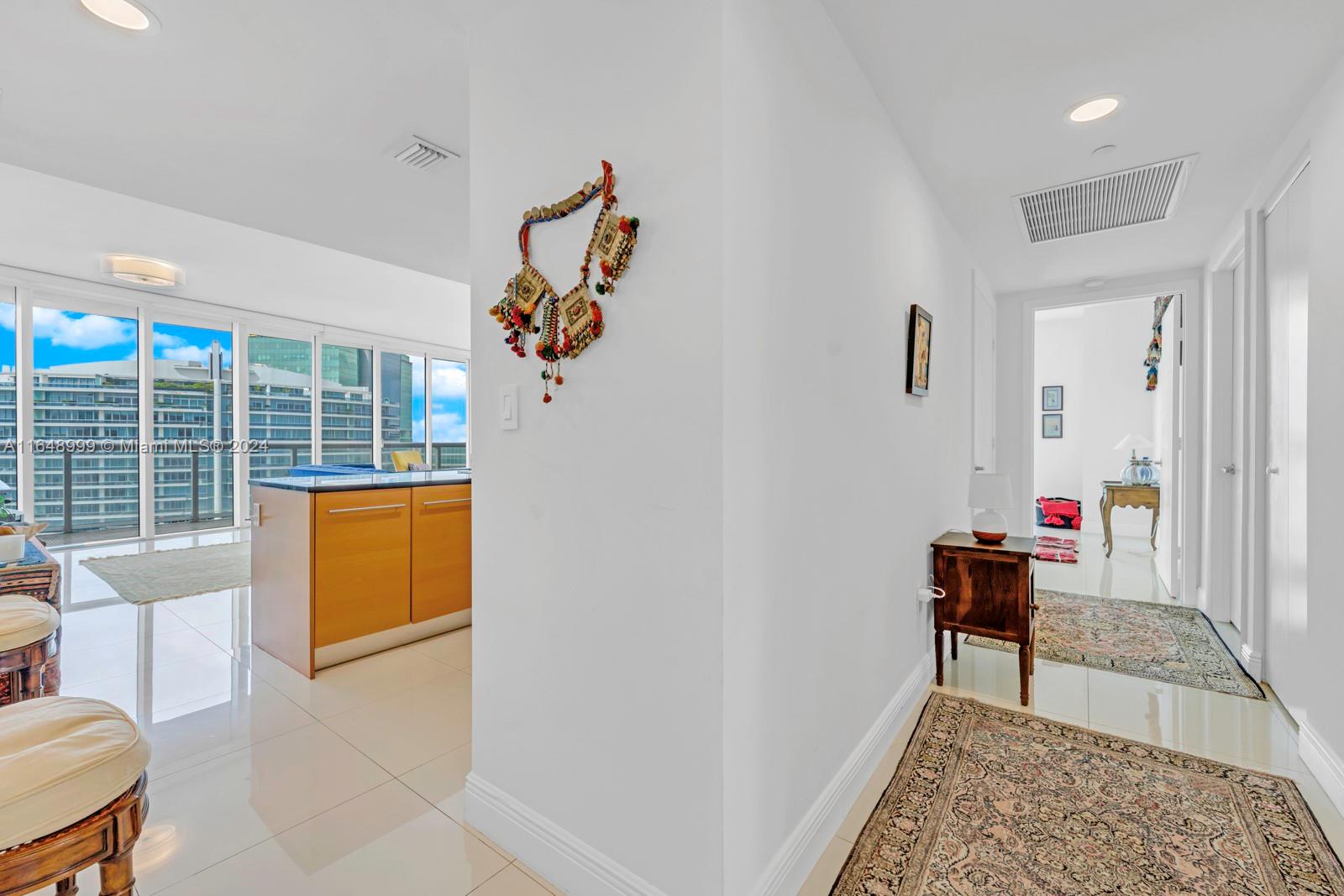 ICONBRICKELL CONDO NO 1 - Residential