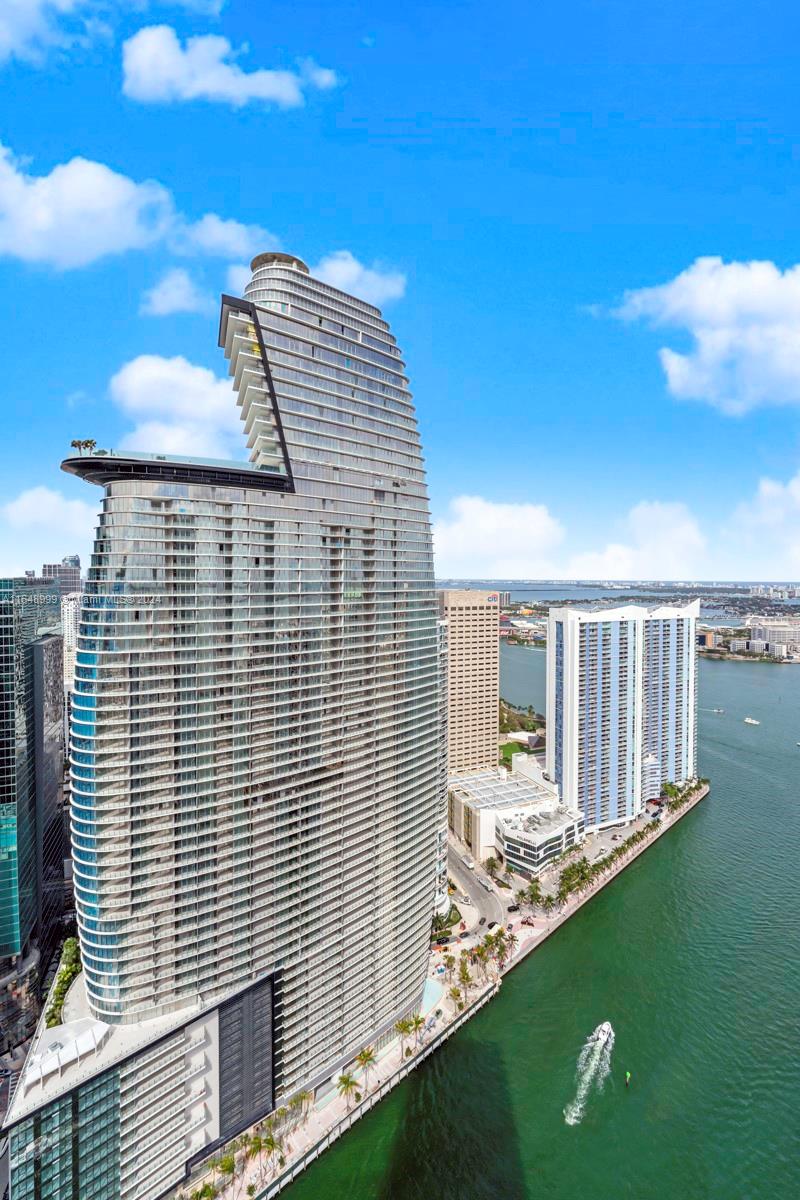 ICONBRICKELL CONDO NO 1 - Residential