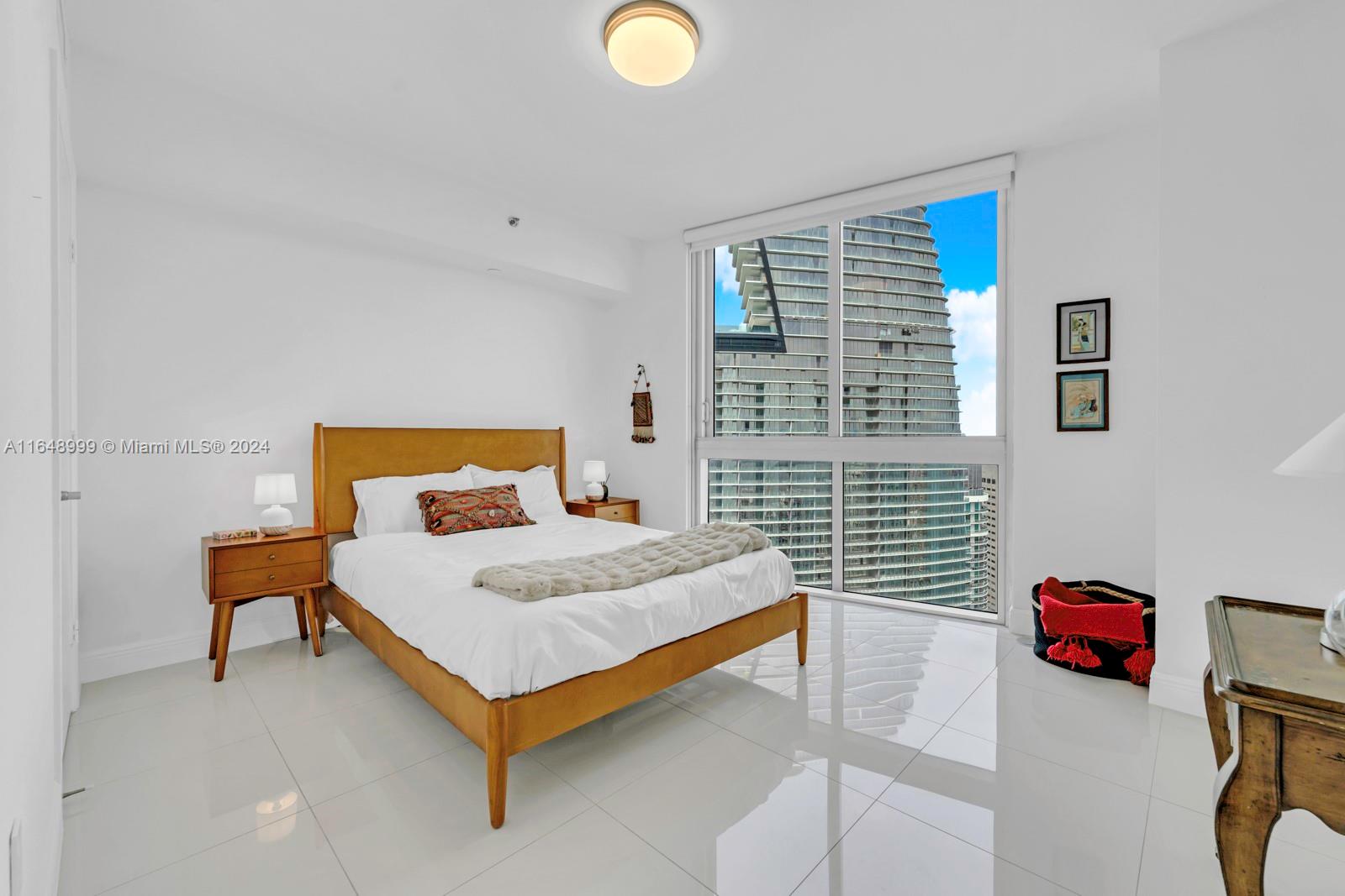 ICONBRICKELL CONDO NO 1 - Residential