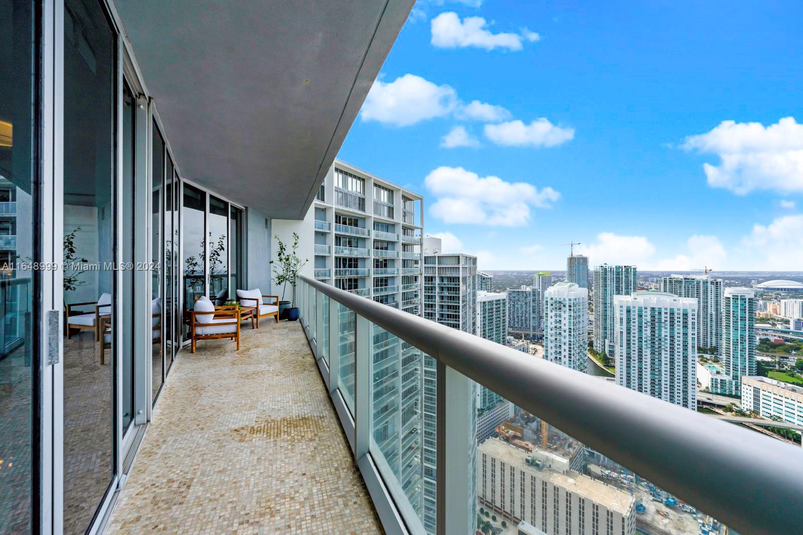 ICONBRICKELL CONDO NO 1 - Residential