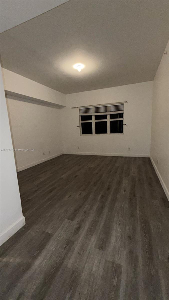 THE OAKS I CONDO - Residential