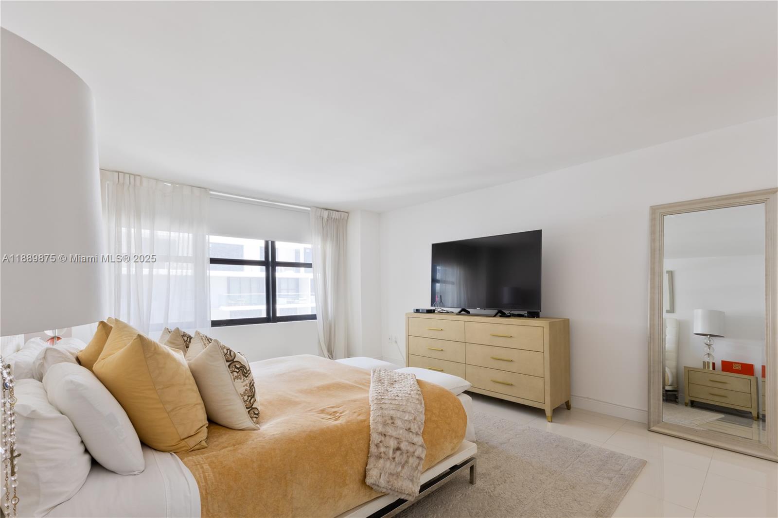 BALMORAL CONDO - Residential