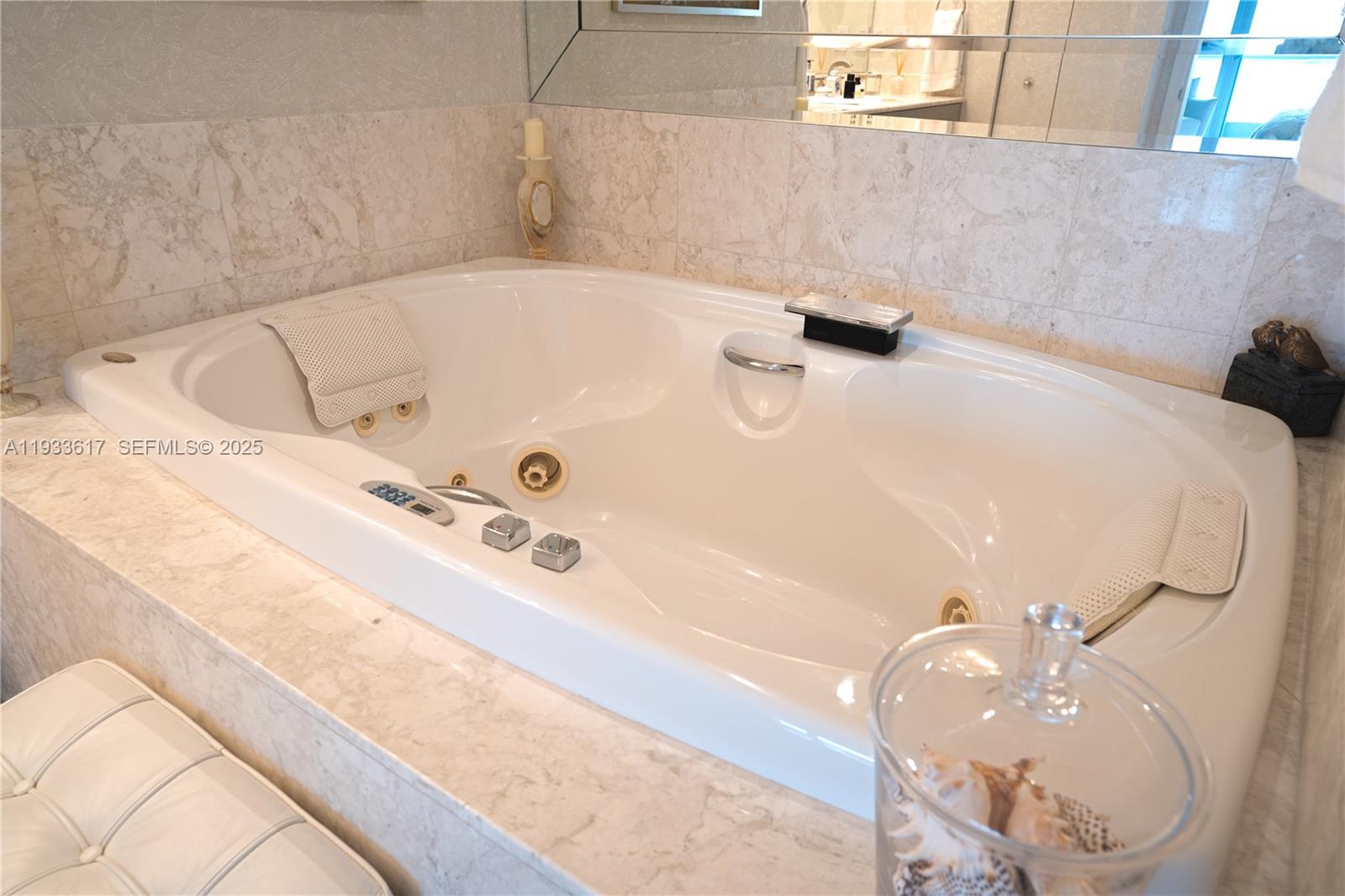 JADE RESIDENCES AT BRICKE - Residential