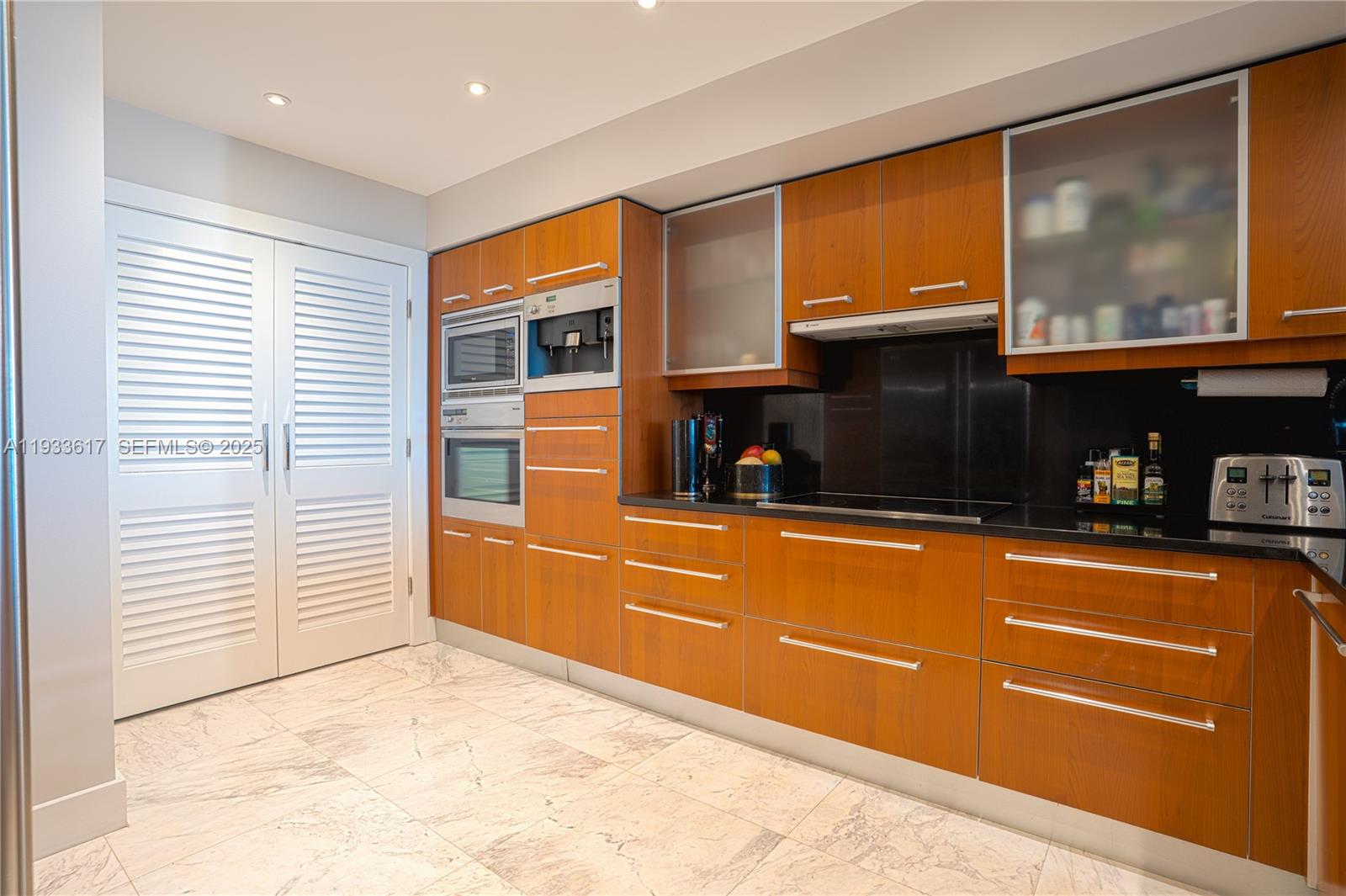 JADE RESIDENCES AT BRICKE - Residential