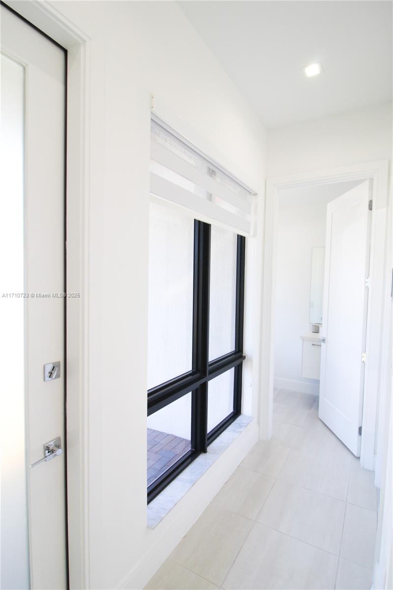 DOWNTOWN DORAL SOUTH PHAS - Residential