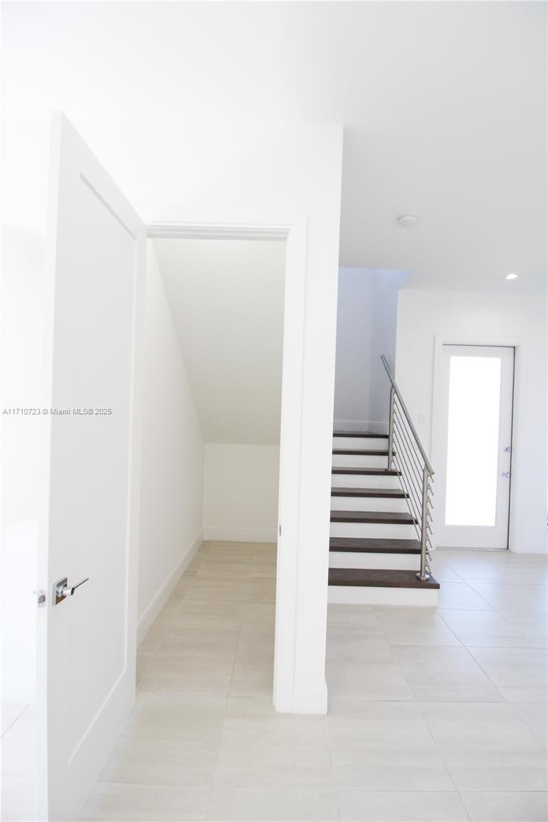 DOWNTOWN DORAL SOUTH PHAS - Residential