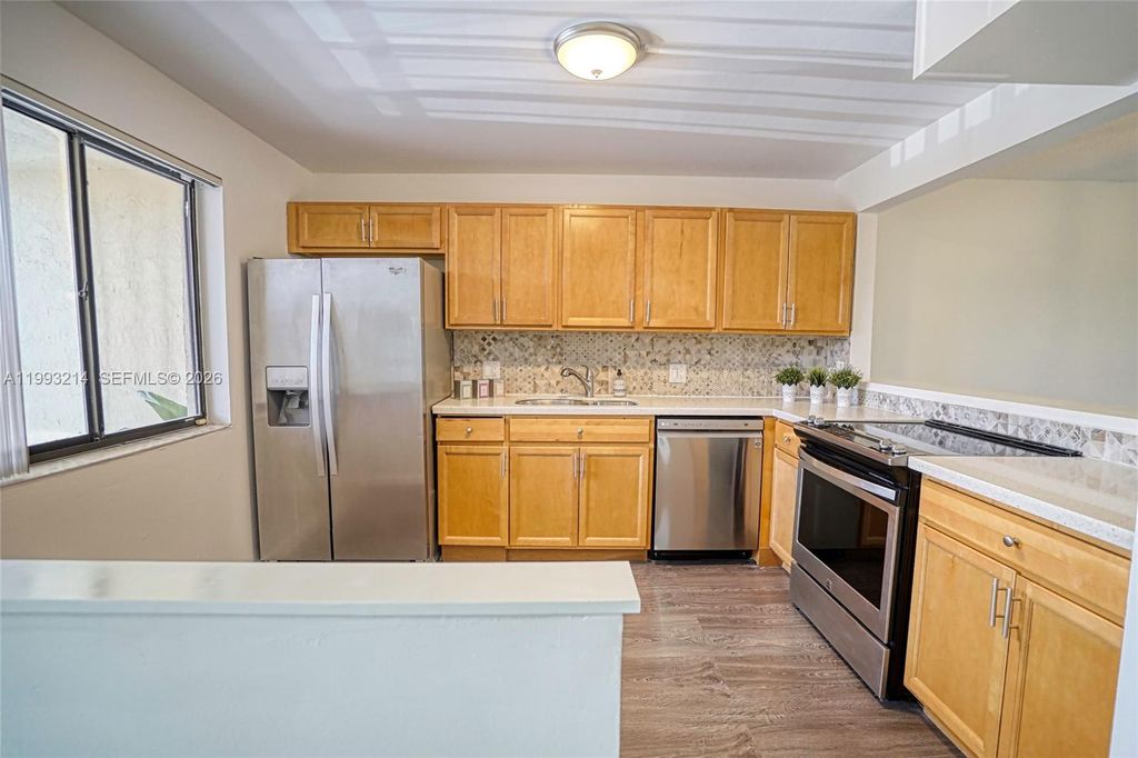 Photo of 434 Lakeview Dr #205, Weston, FL 33326 (MLS # A11993214)