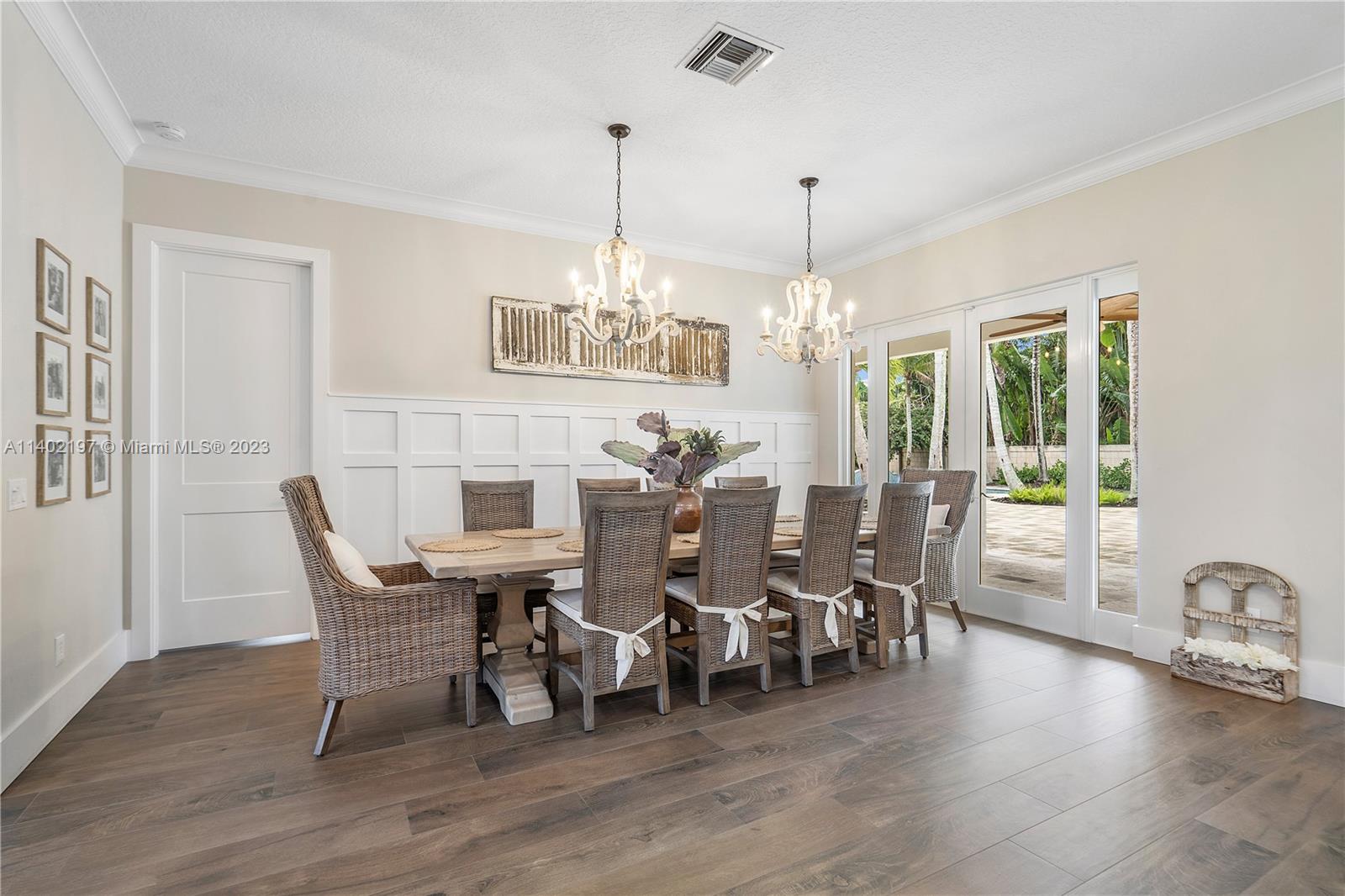 PALM COVE - Residential