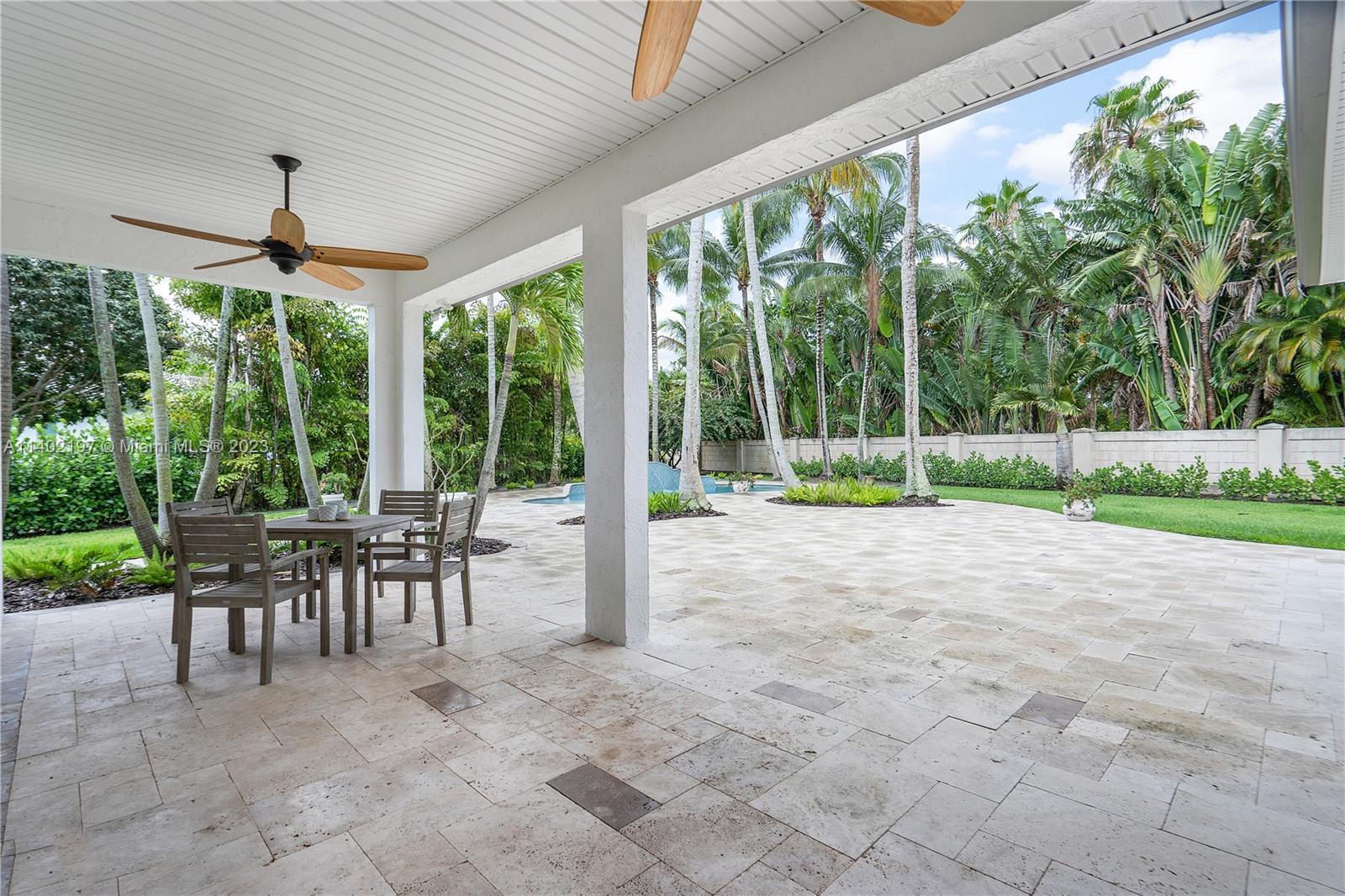 PALM COVE - Residential