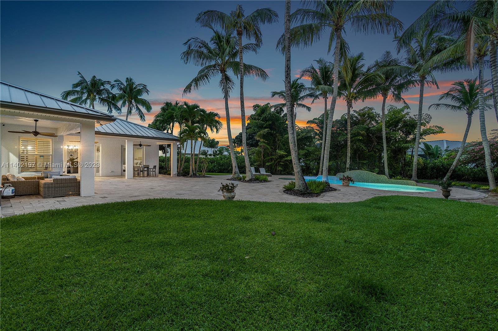 PALM COVE - Residential