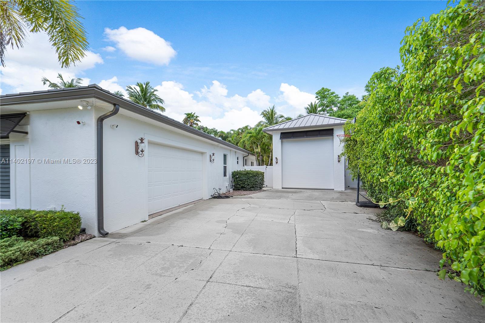 PALM COVE - Residential