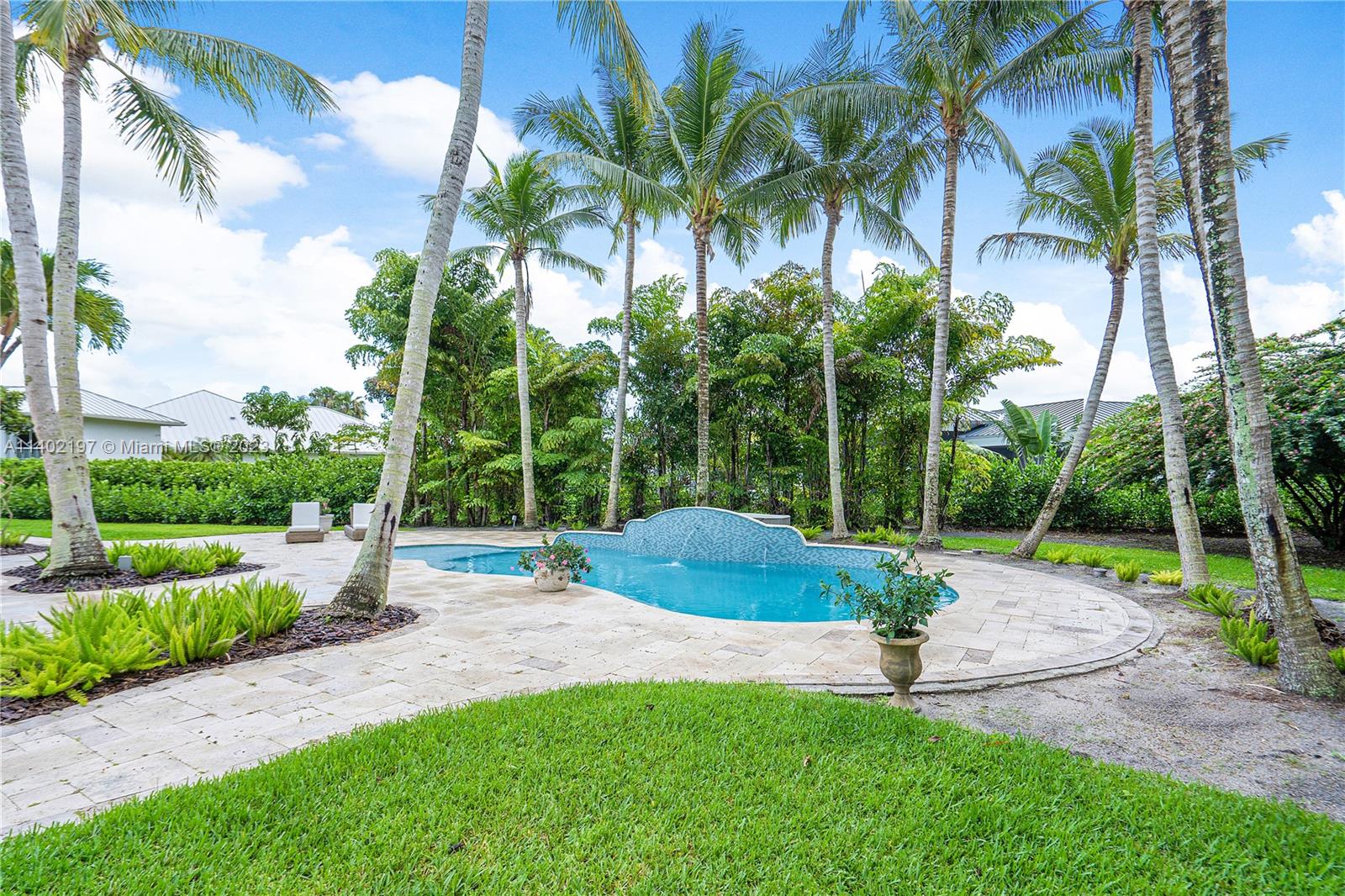 PALM COVE - Residential