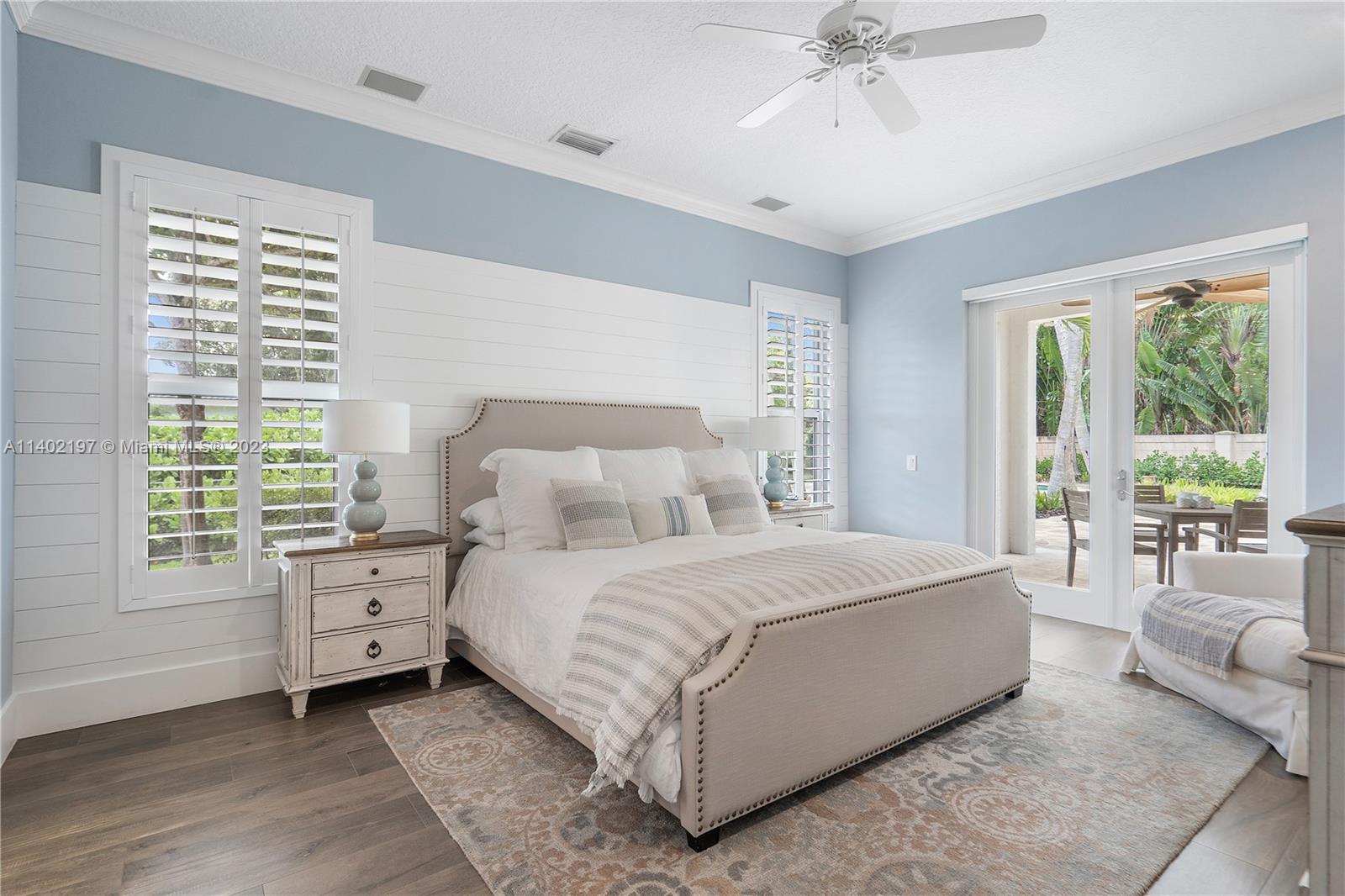 PALM COVE - Residential