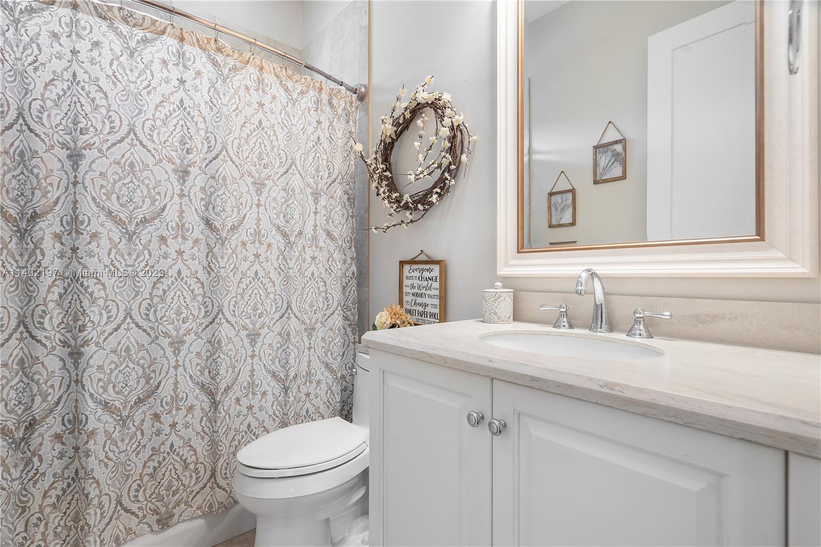 PALM COVE - Residential