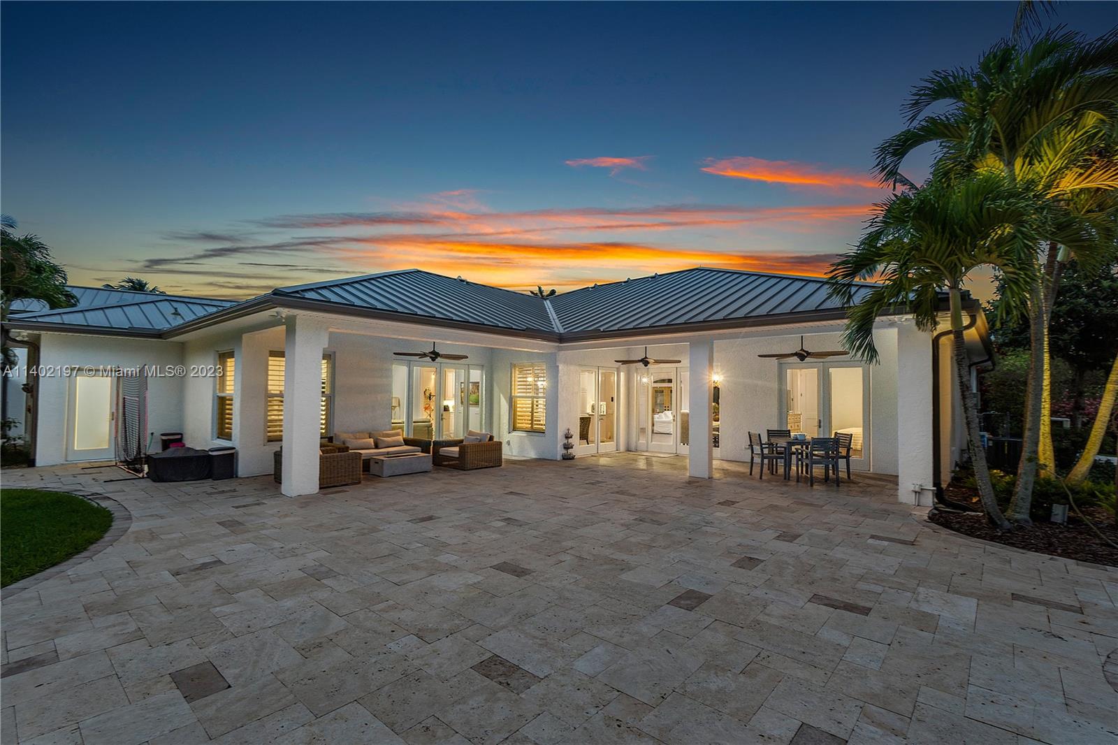 PALM COVE - Residential