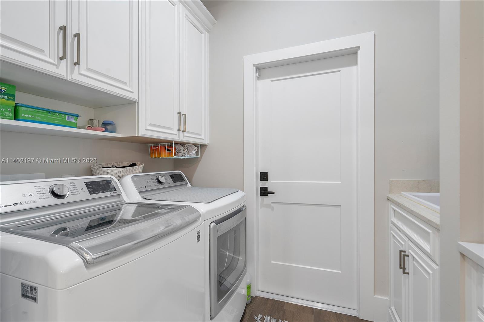 PALM COVE - Residential