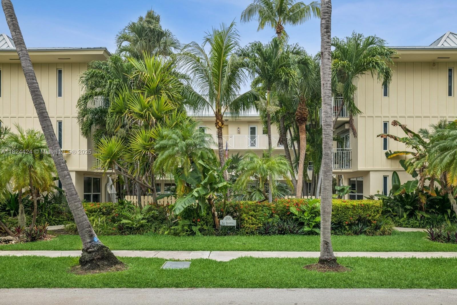 255 Sunrise Dr 107, Key Biscayne, FL, 33149/$550,000 4 255 Sunrise Dr 107