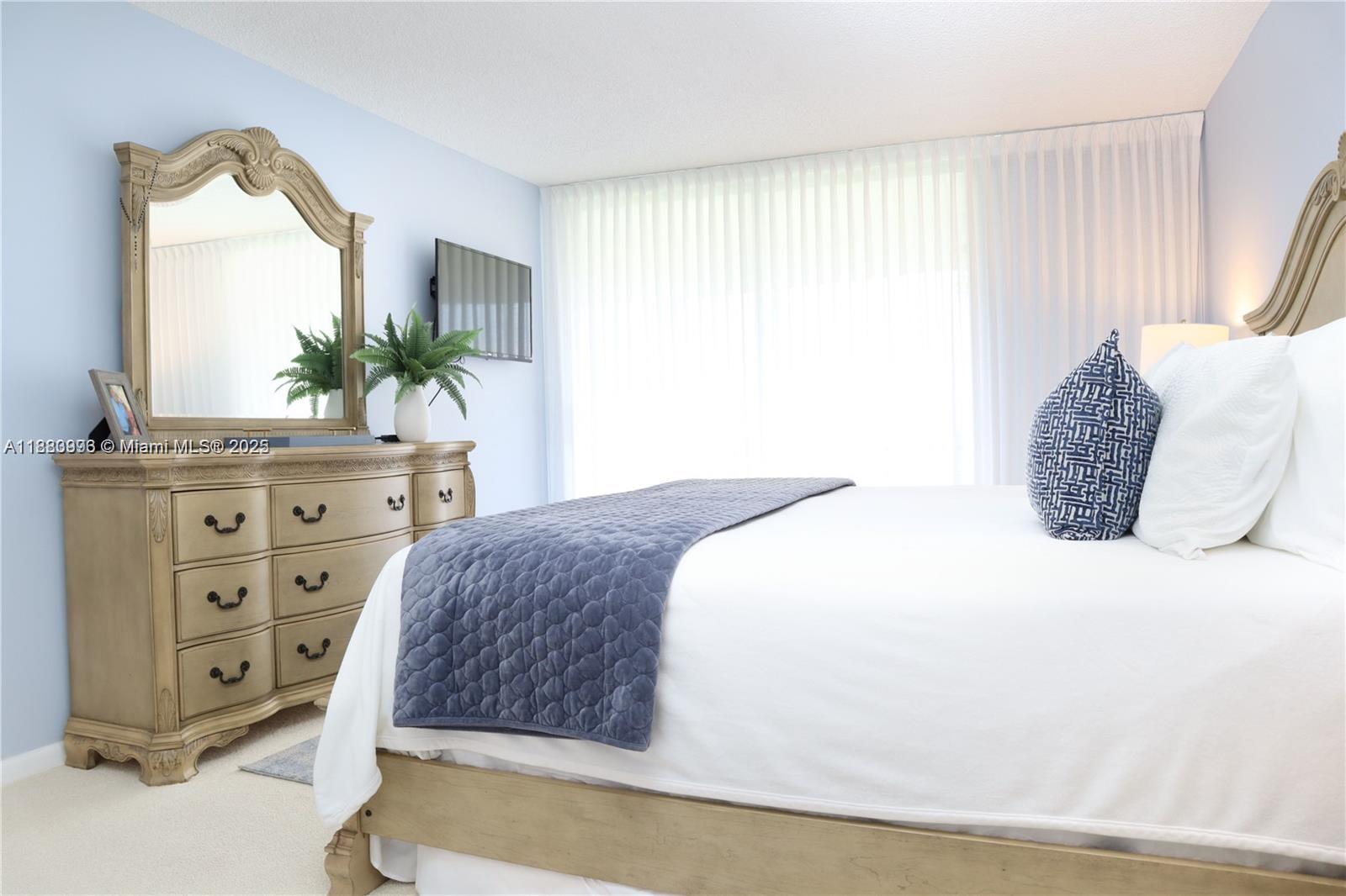 BARWOOD CONDO - Residential