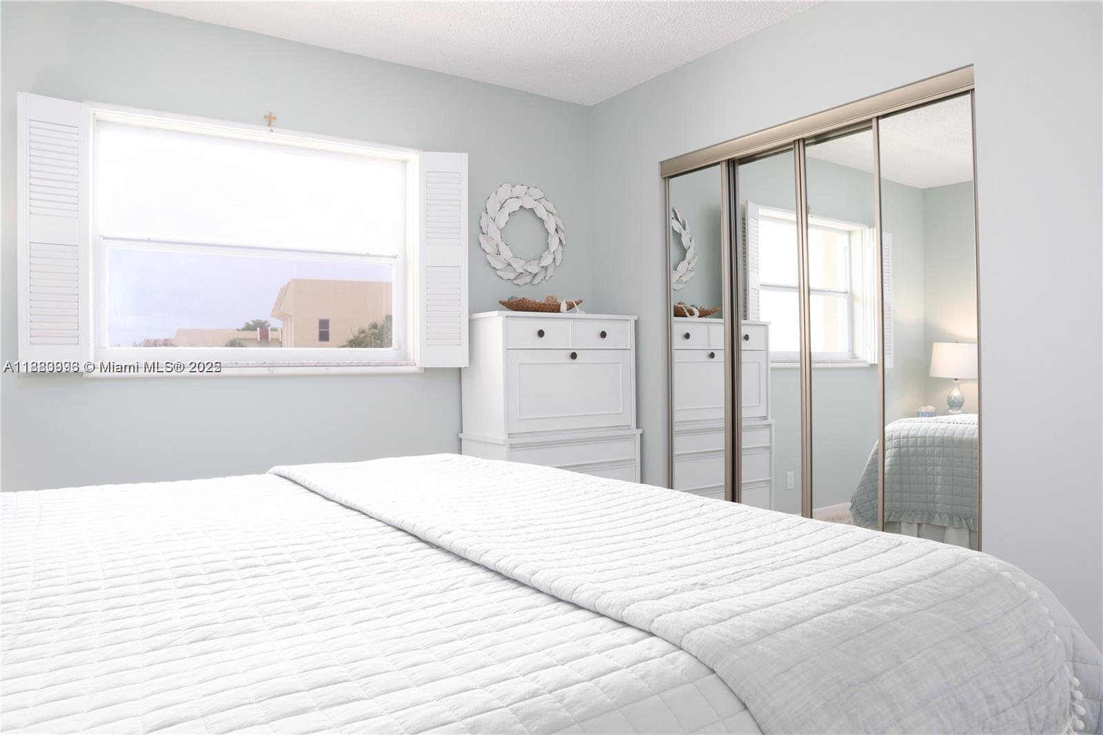 BARWOOD CONDO - Residential