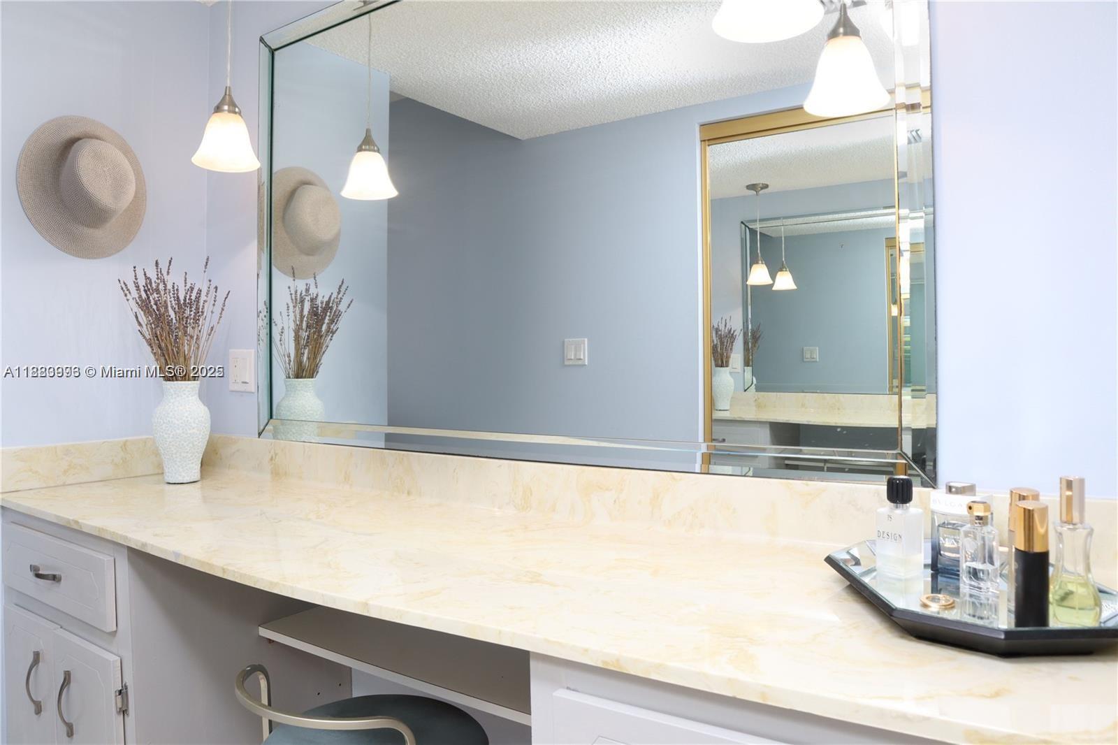 BARWOOD CONDO - Residential