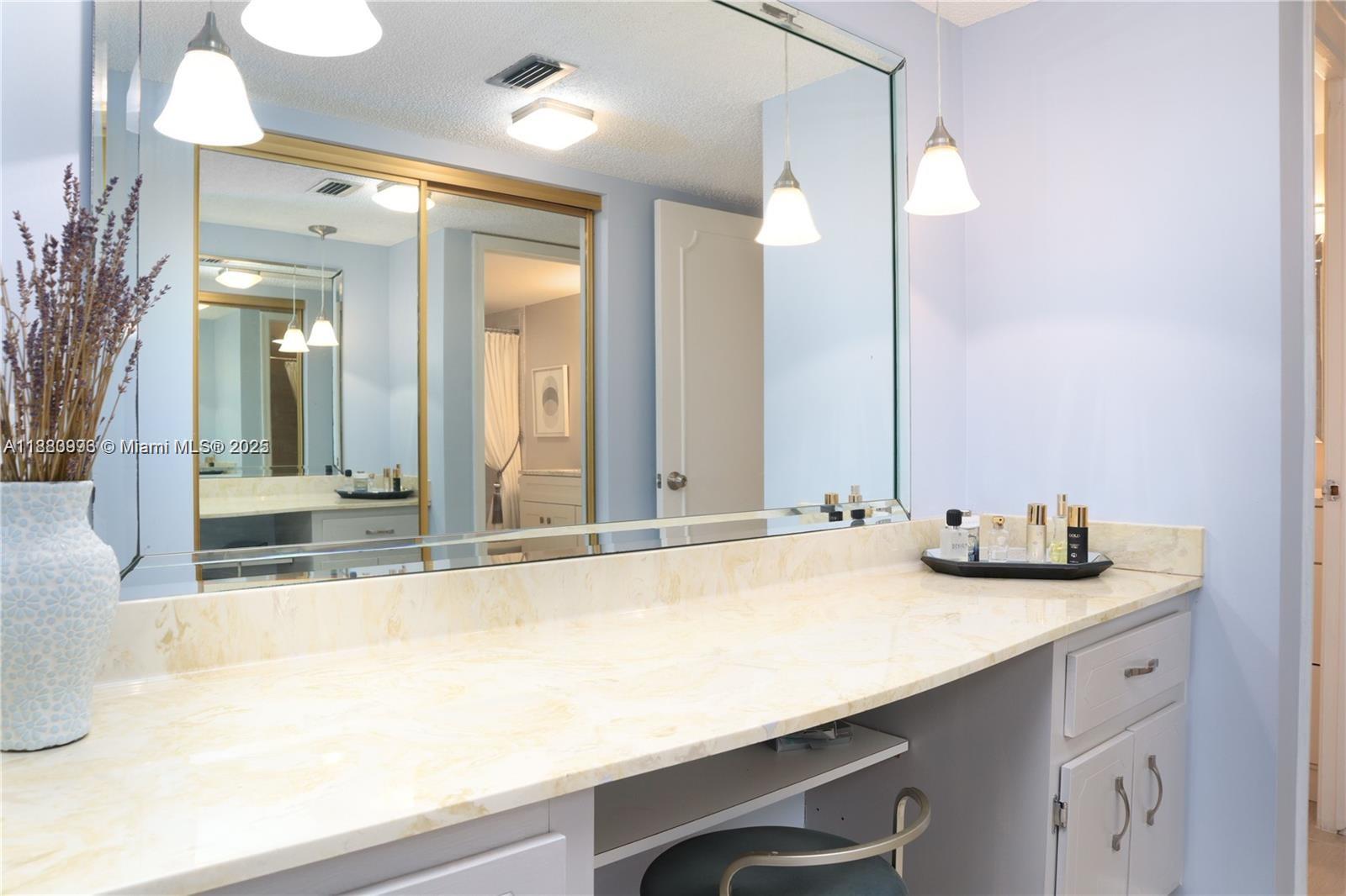 BARWOOD CONDO - Residential