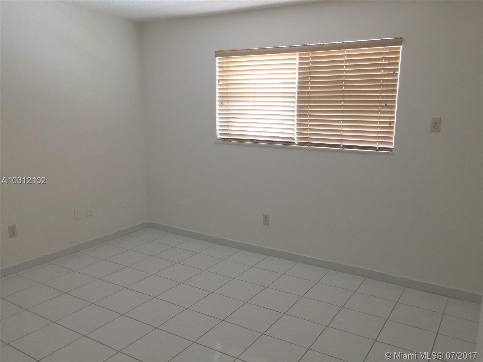 AMD MIAMI SUBURBAN ACRES - Residential Lease