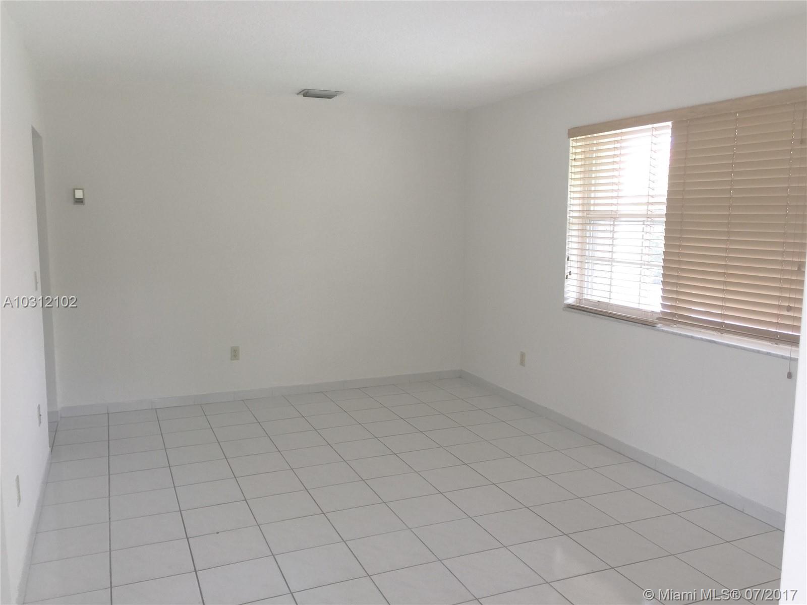 AMD MIAMI SUBURBAN ACRES - Residential Lease