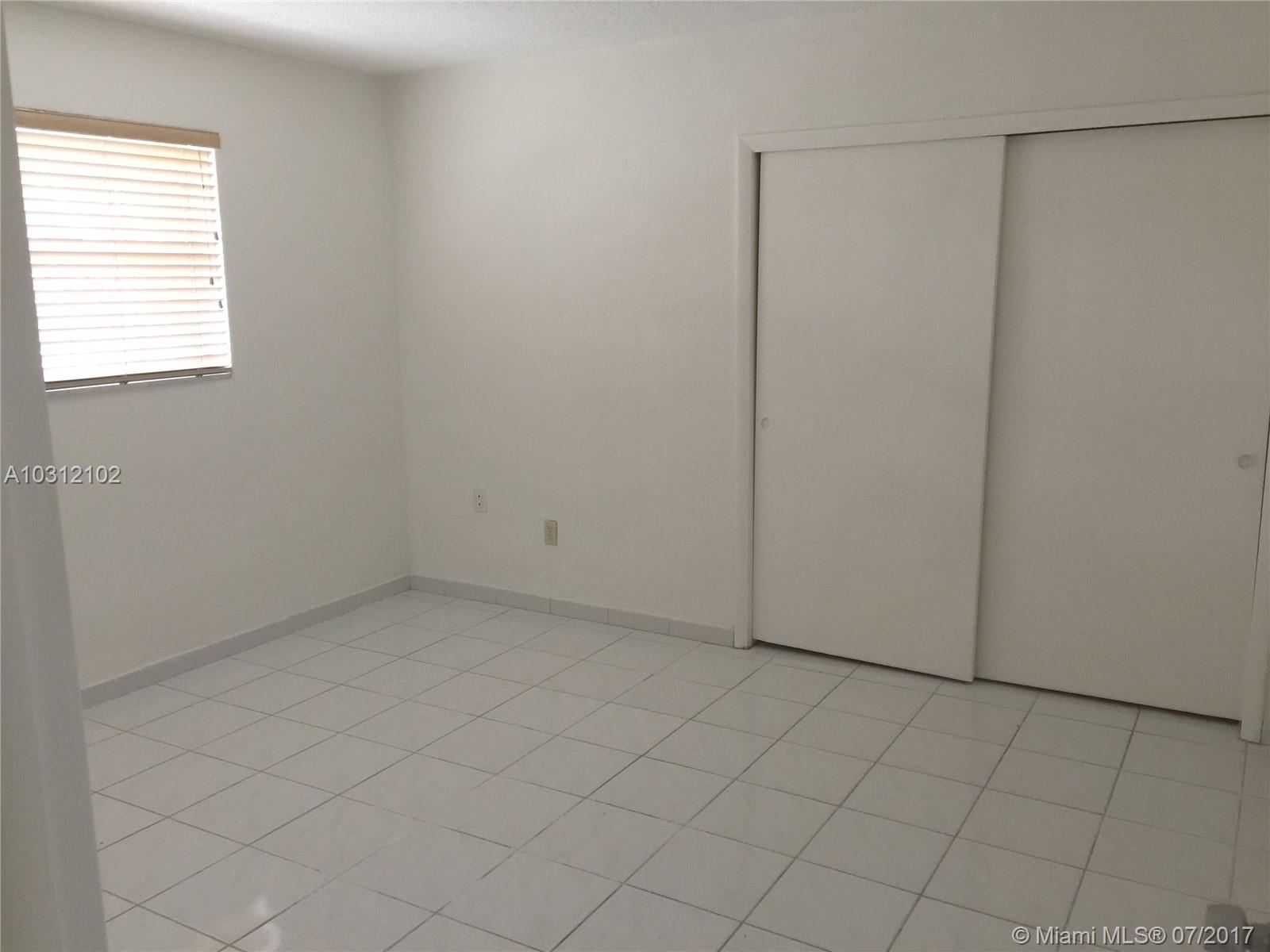 AMD MIAMI SUBURBAN ACRES - Residential Lease