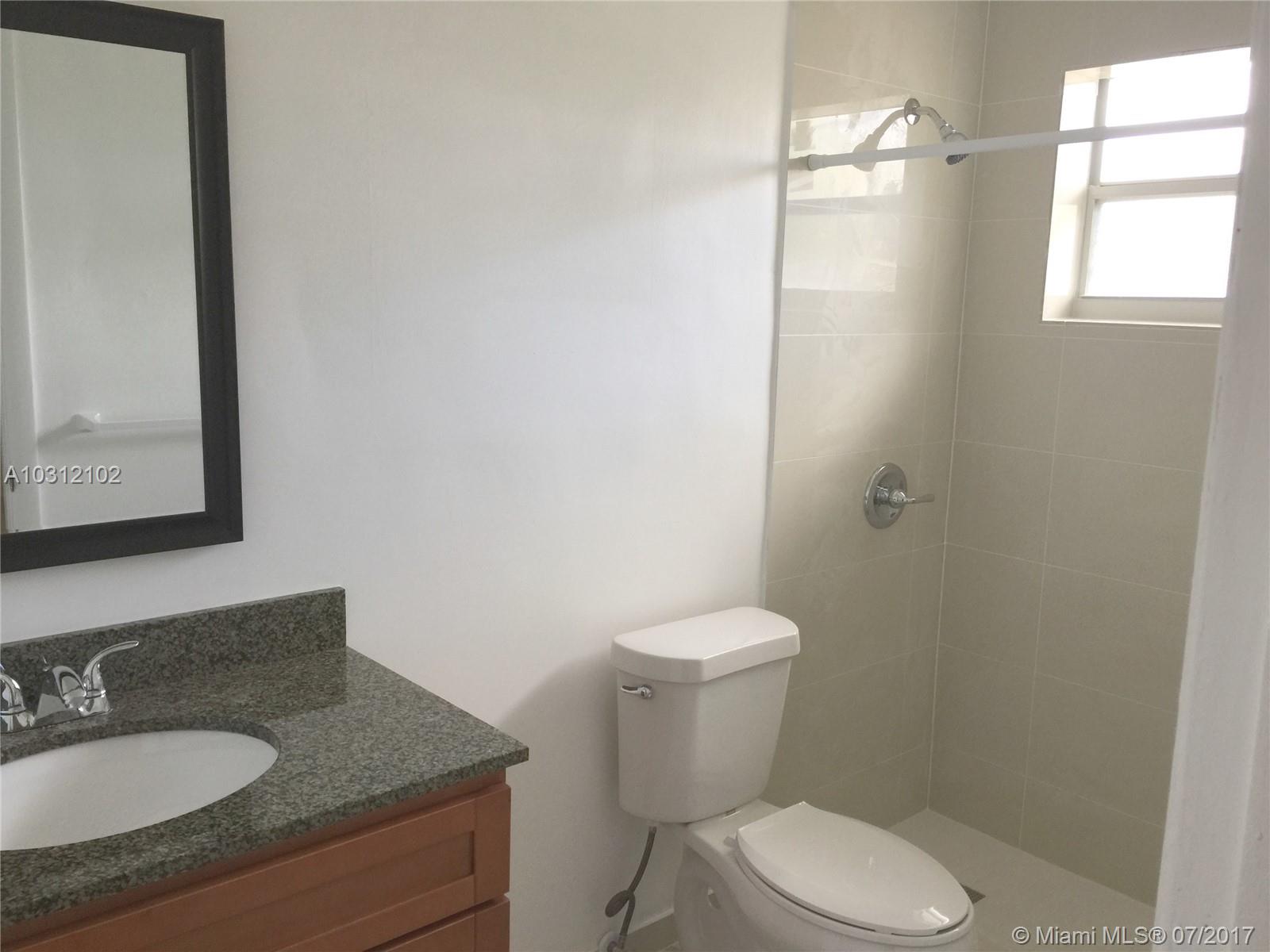 AMD MIAMI SUBURBAN ACRES - Residential Lease