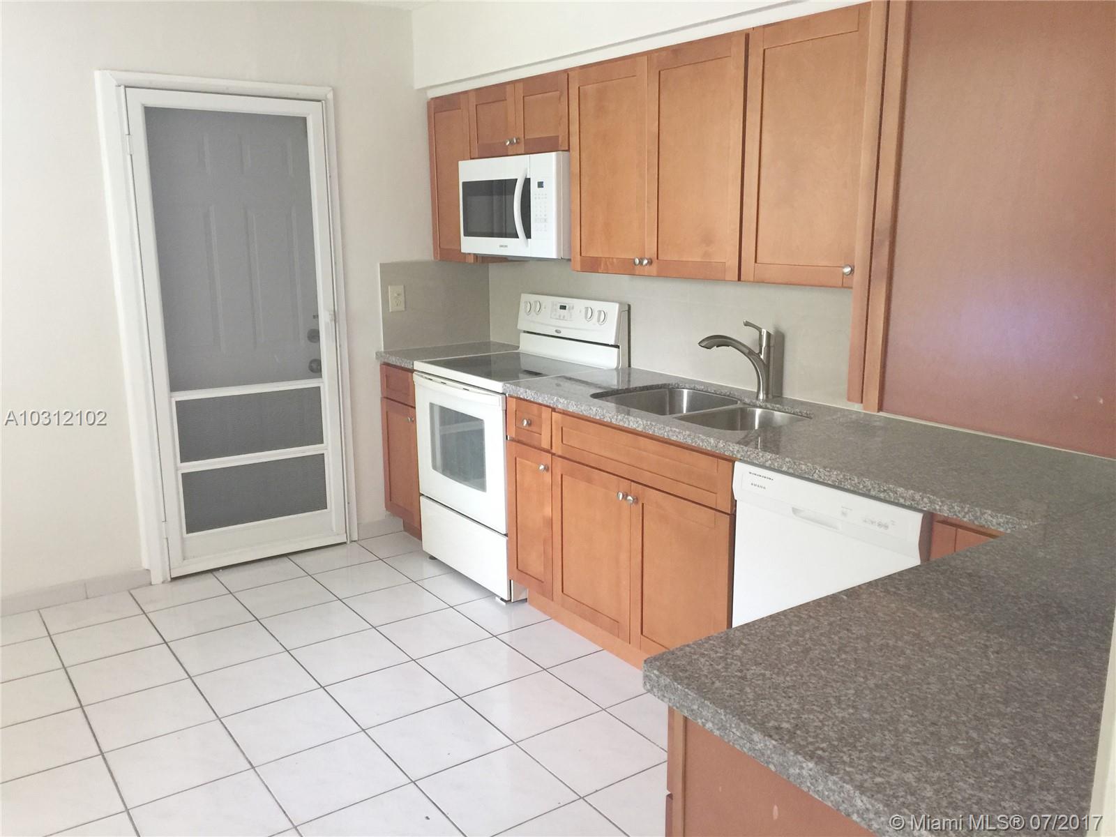 AMD MIAMI SUBURBAN ACRES - Residential Lease