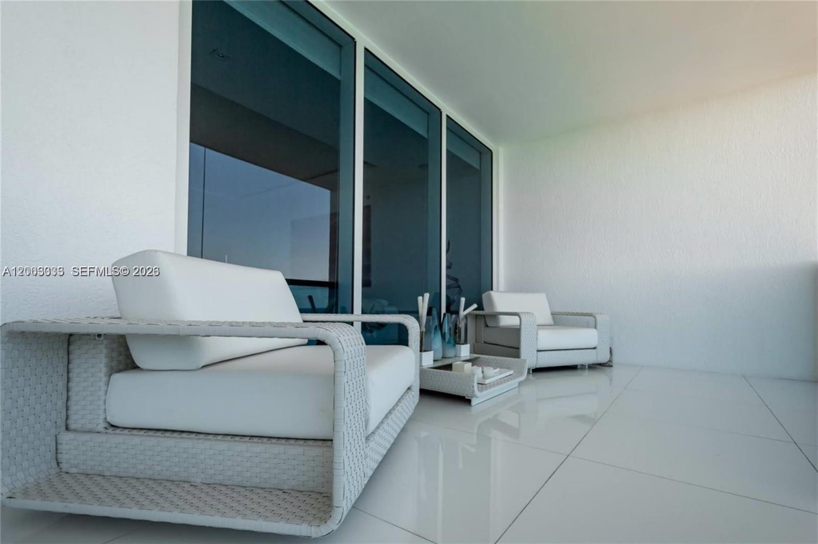 2711 HOLLYWOOD BEACH COND - Residential