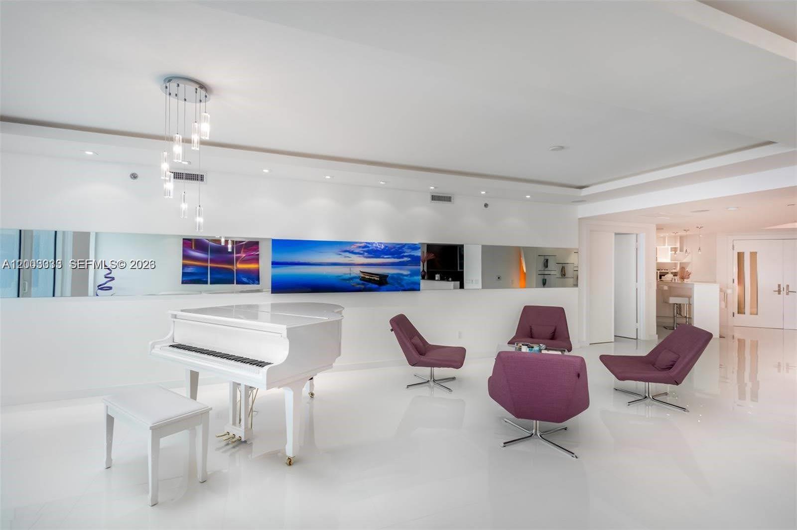 2711 HOLLYWOOD BEACH COND - Residential