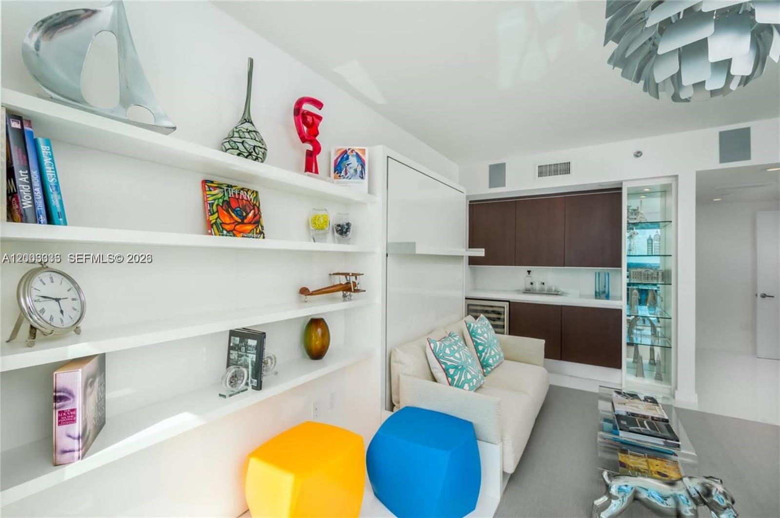 2711 HOLLYWOOD BEACH COND - Residential