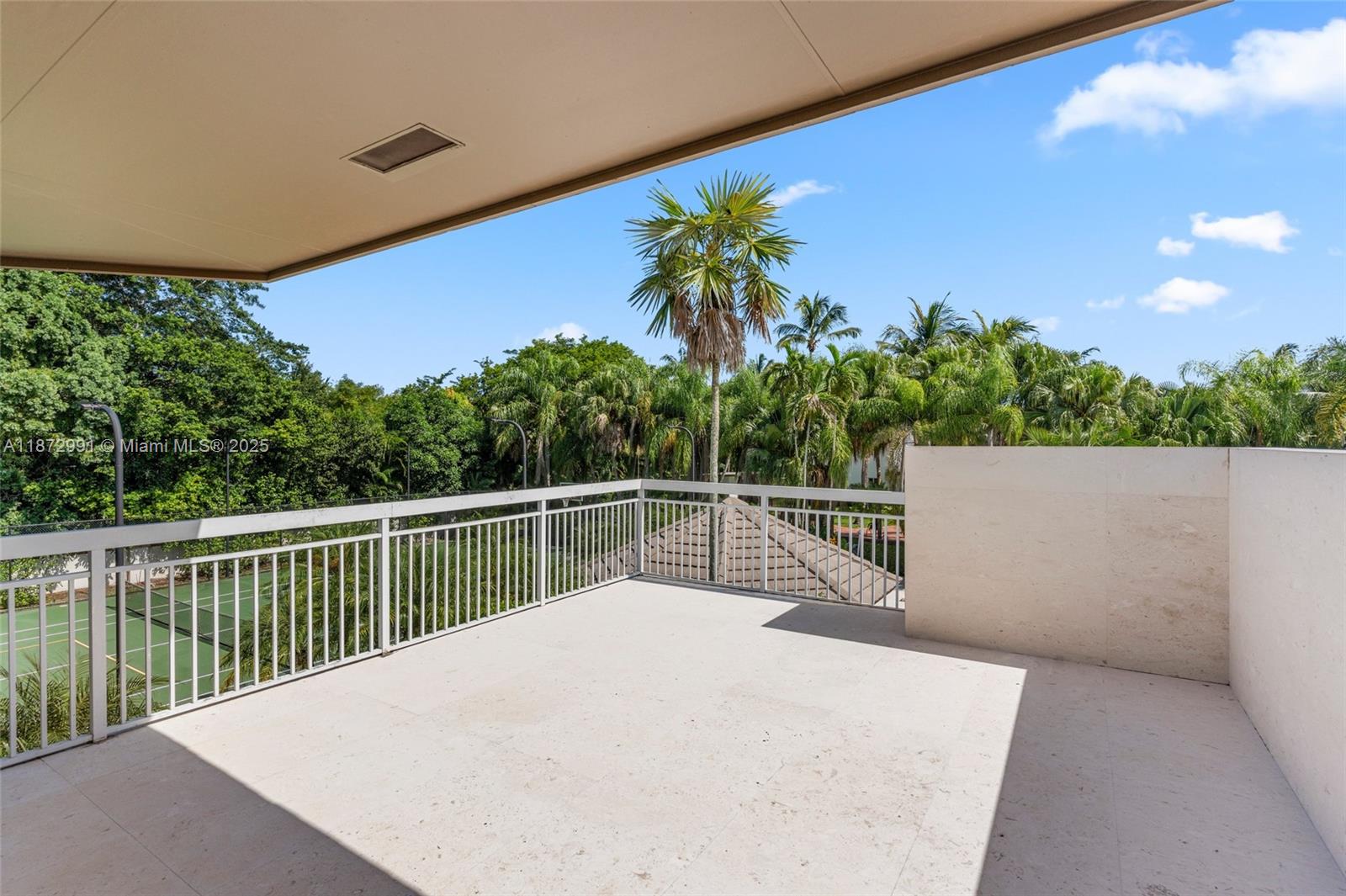 WHITE ESTATES - Residential Lease