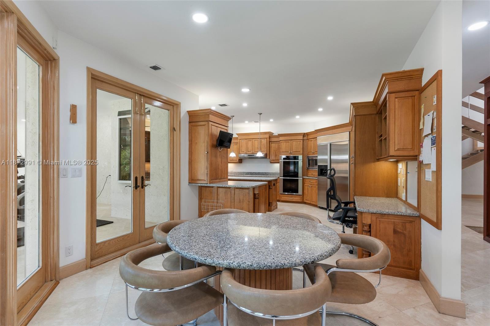 WHITE ESTATES - Residential Lease