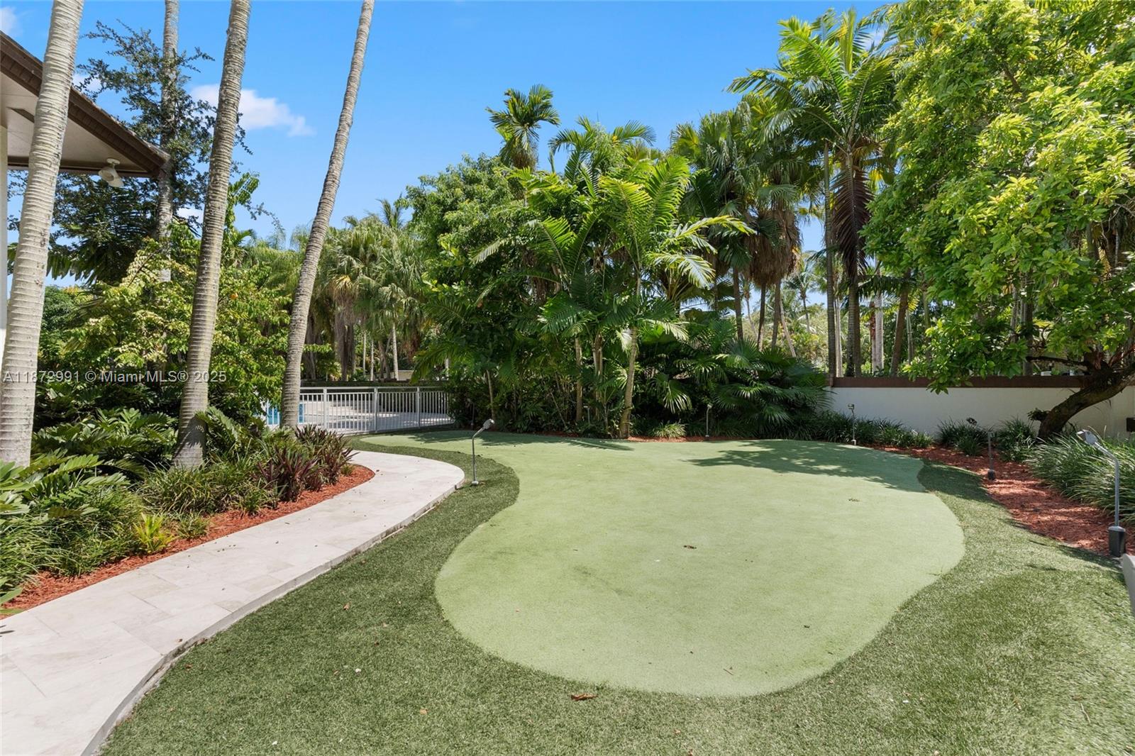 WHITE ESTATES - Residential Lease