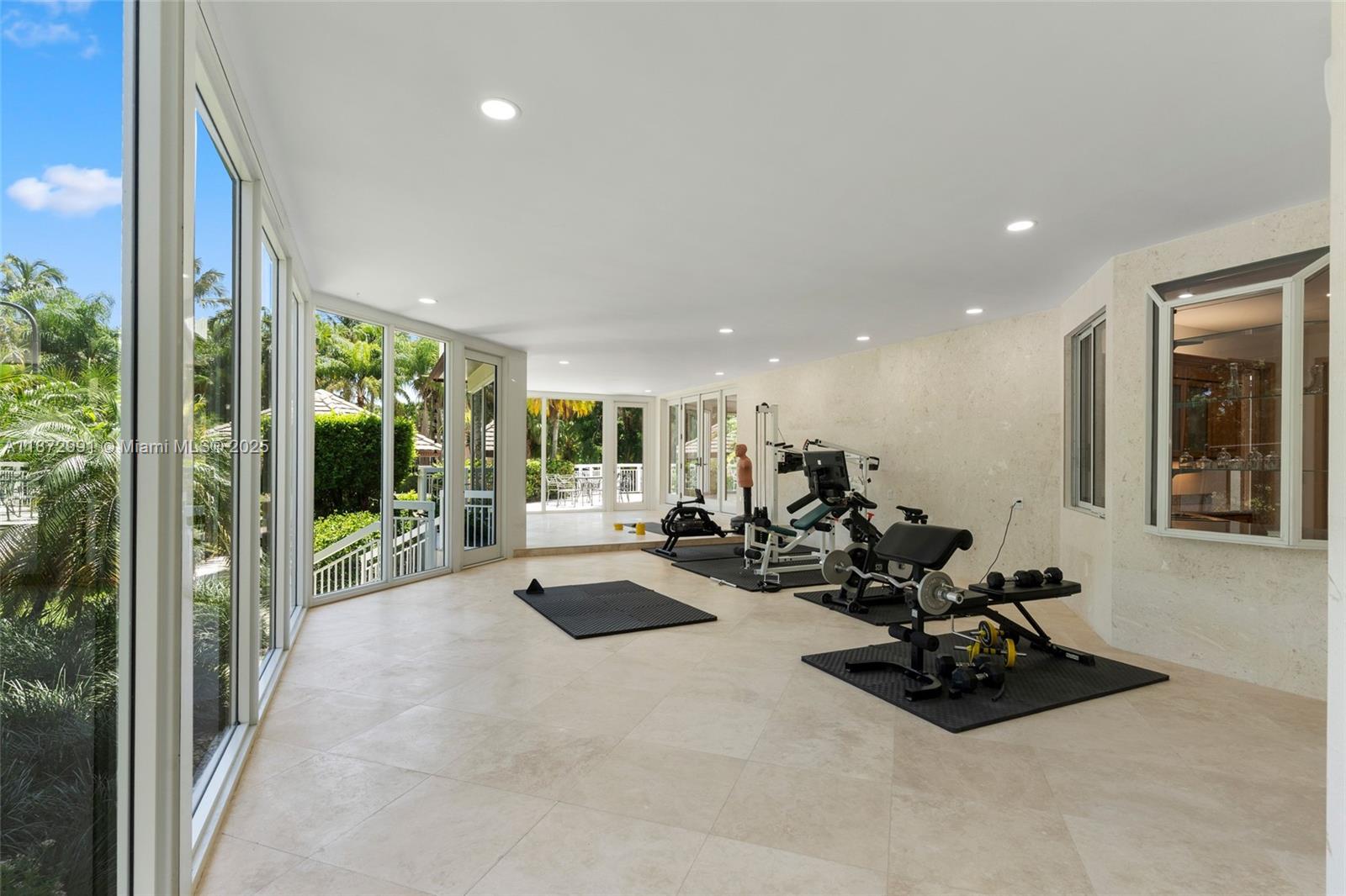 WHITE ESTATES - Residential Lease