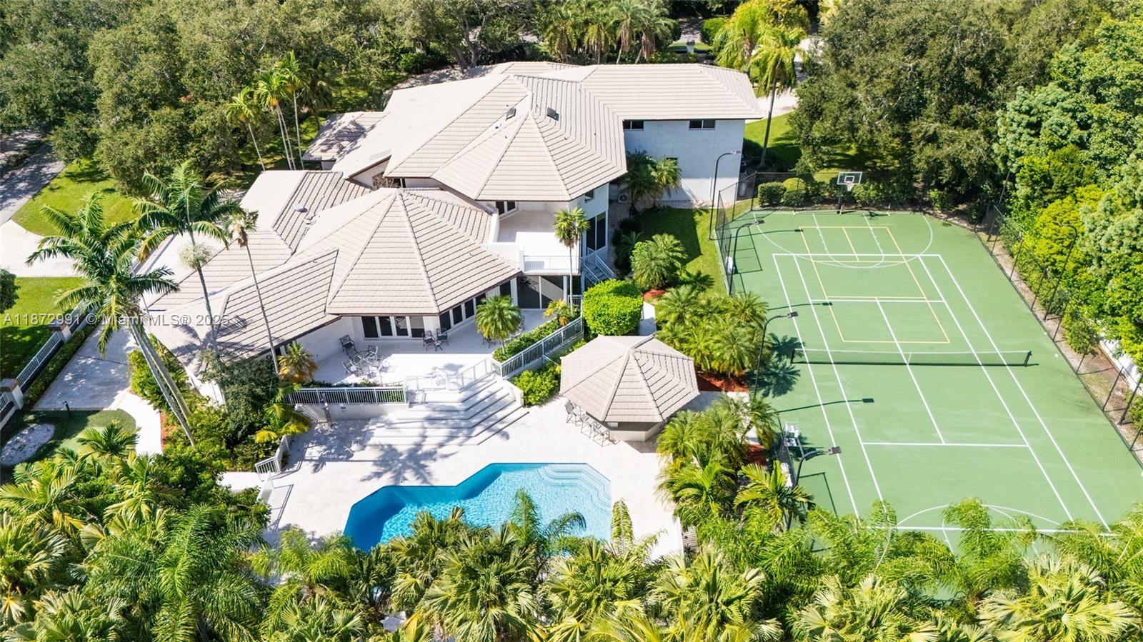 WHITE ESTATES - Residential Lease